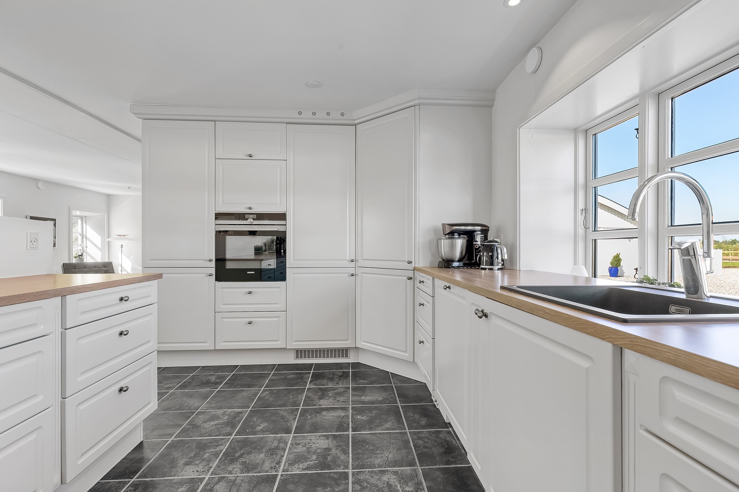 Fremhævet køkken billede i fuldskærmstilstand. Billede af Bøllingvej 21, 6064 Jordrup