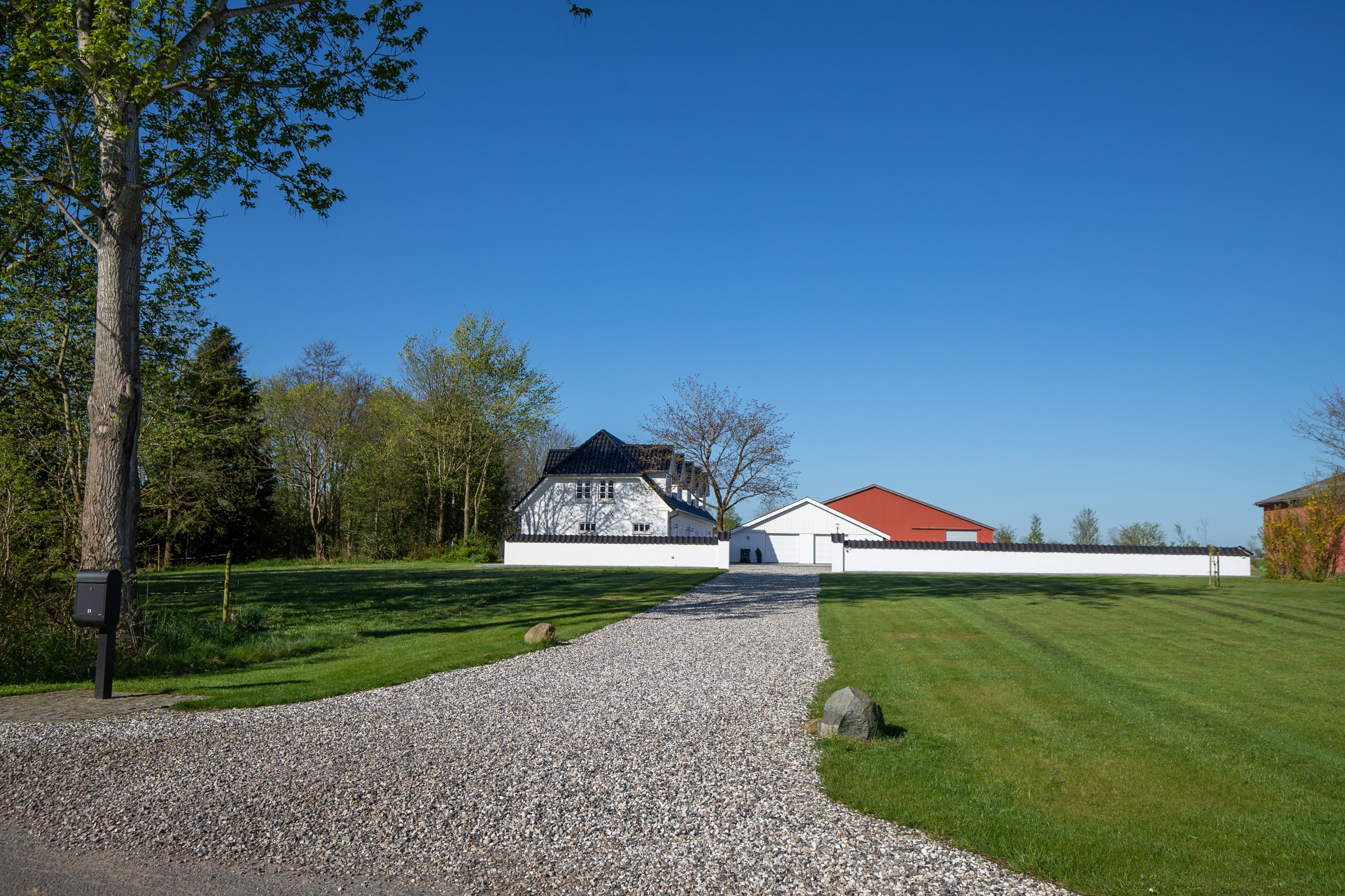 Fremhævet indkørsel billede i fuldskærmstilstand. Billede af Bøllingvej 21, 6064 Jordrup