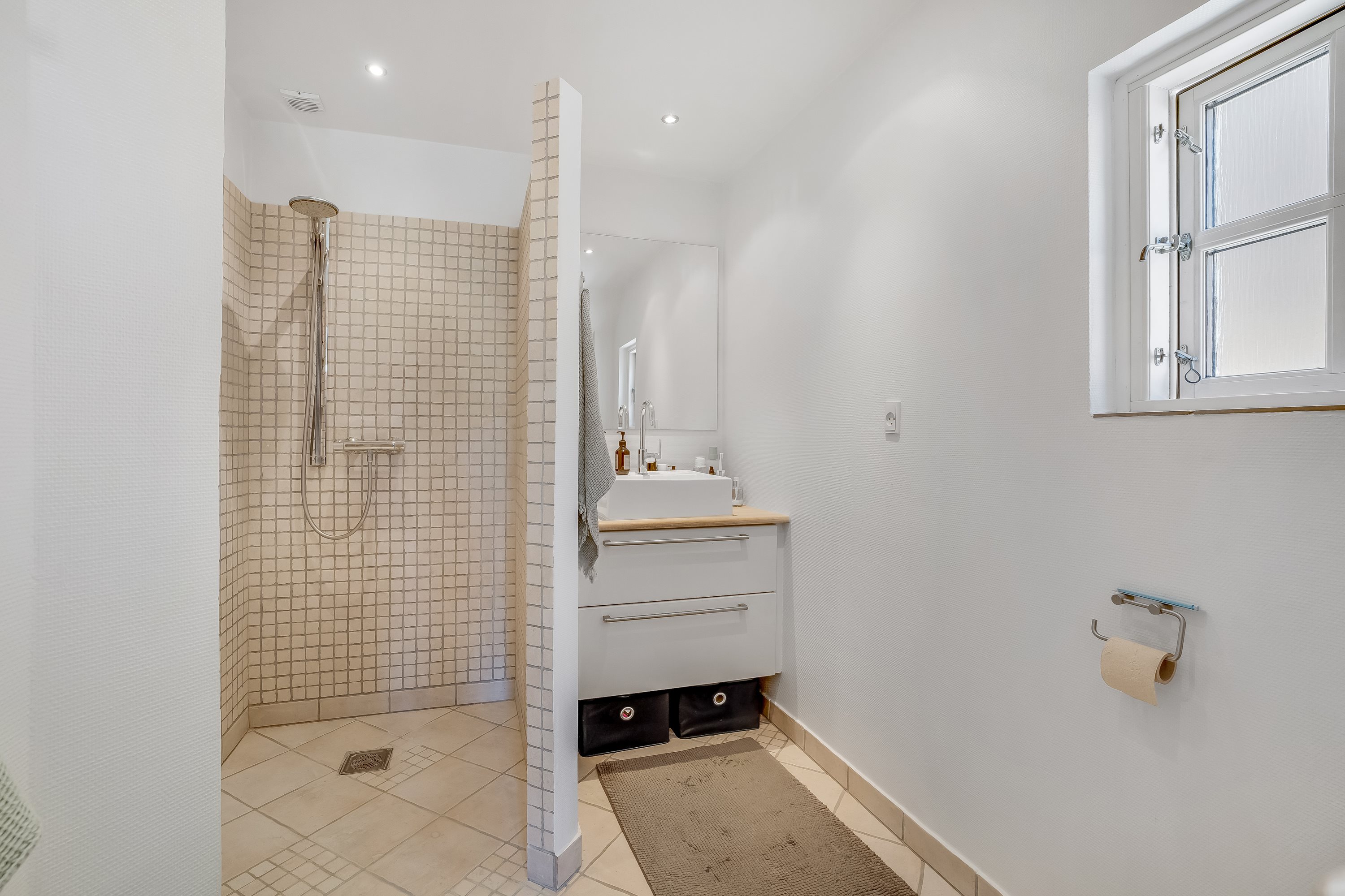 Fremhævet badeværelse billede i fuldskærmstilstand. Billede af Søndergade 16, 4970 Rødby