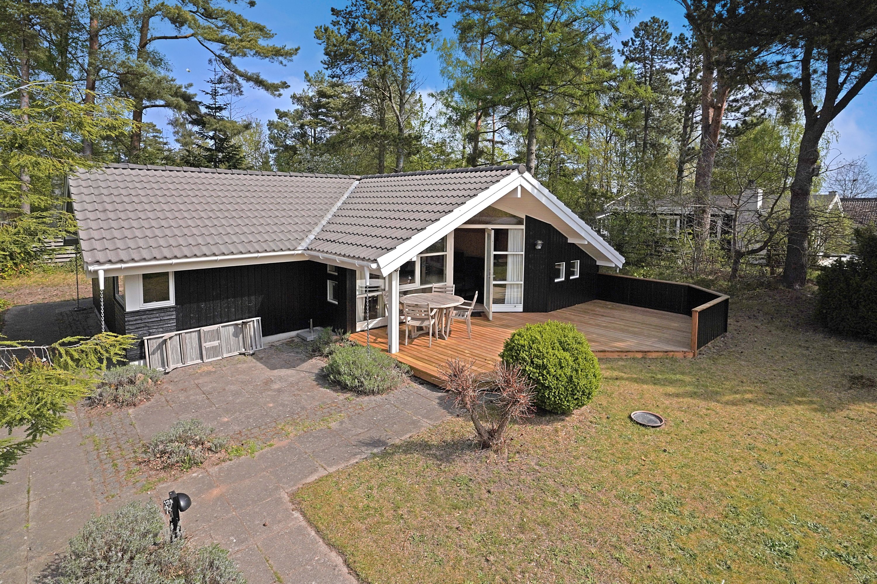 Fremhævet ejendommen billede i fuldskærmstilstand. Billede af Multebærvej 9, 3100 Hornbæk