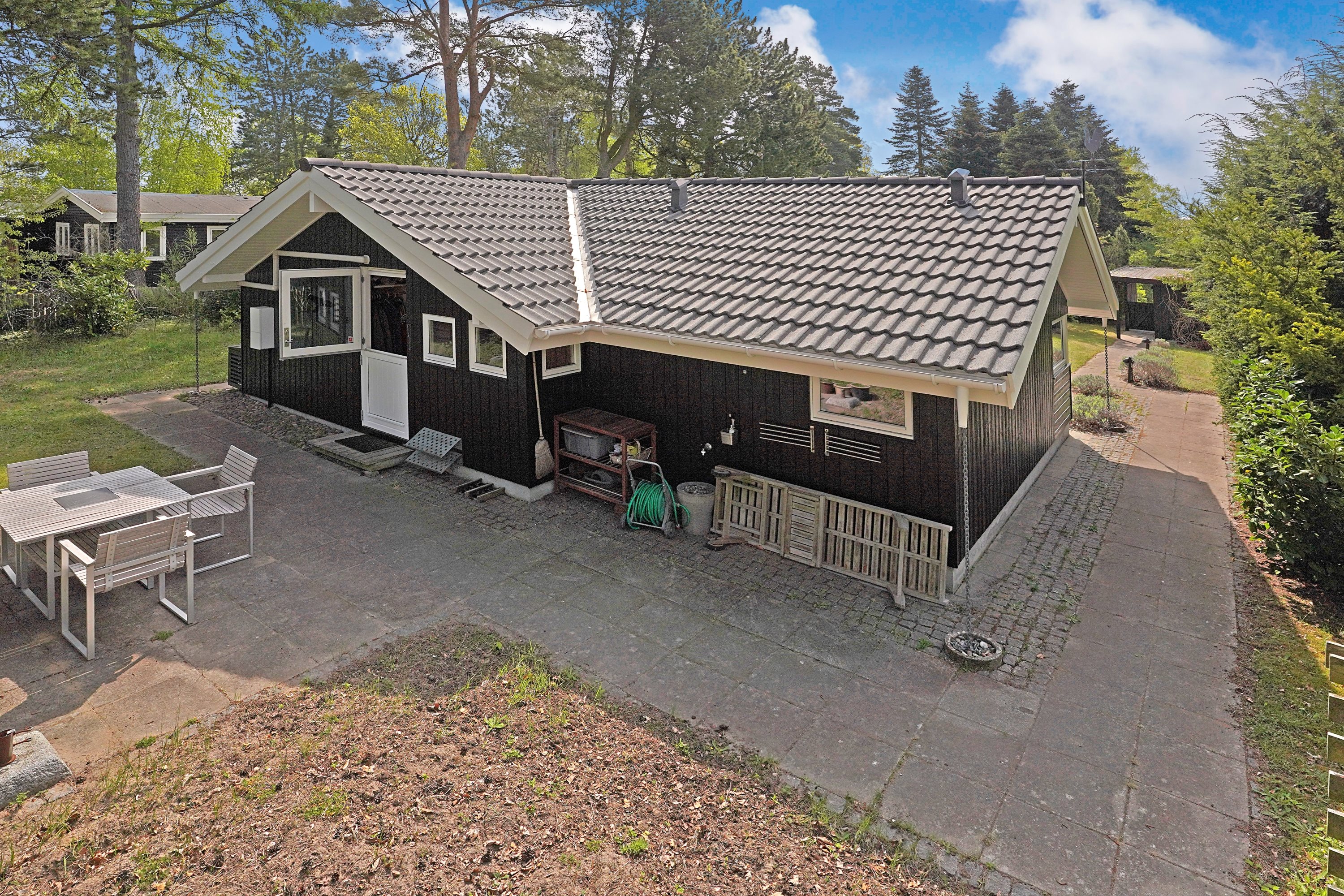 Fremhævet ejendommen billede i fuldskærmstilstand. Billede af Multebærvej 9, 3100 Hornbæk