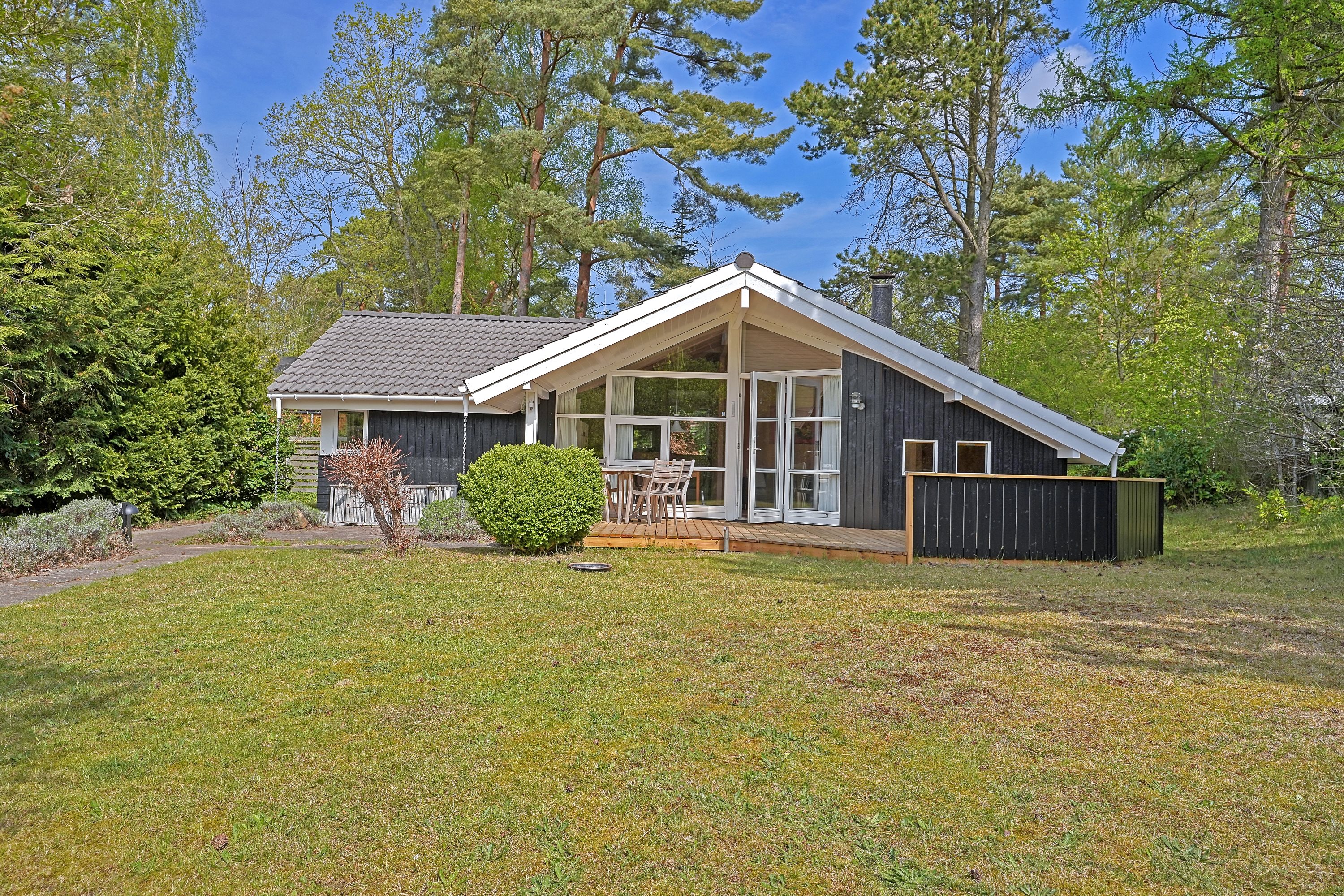 Fremhævet ejendommen billede i fuldskærmstilstand. Billede af Multebærvej 9, 3100 Hornbæk