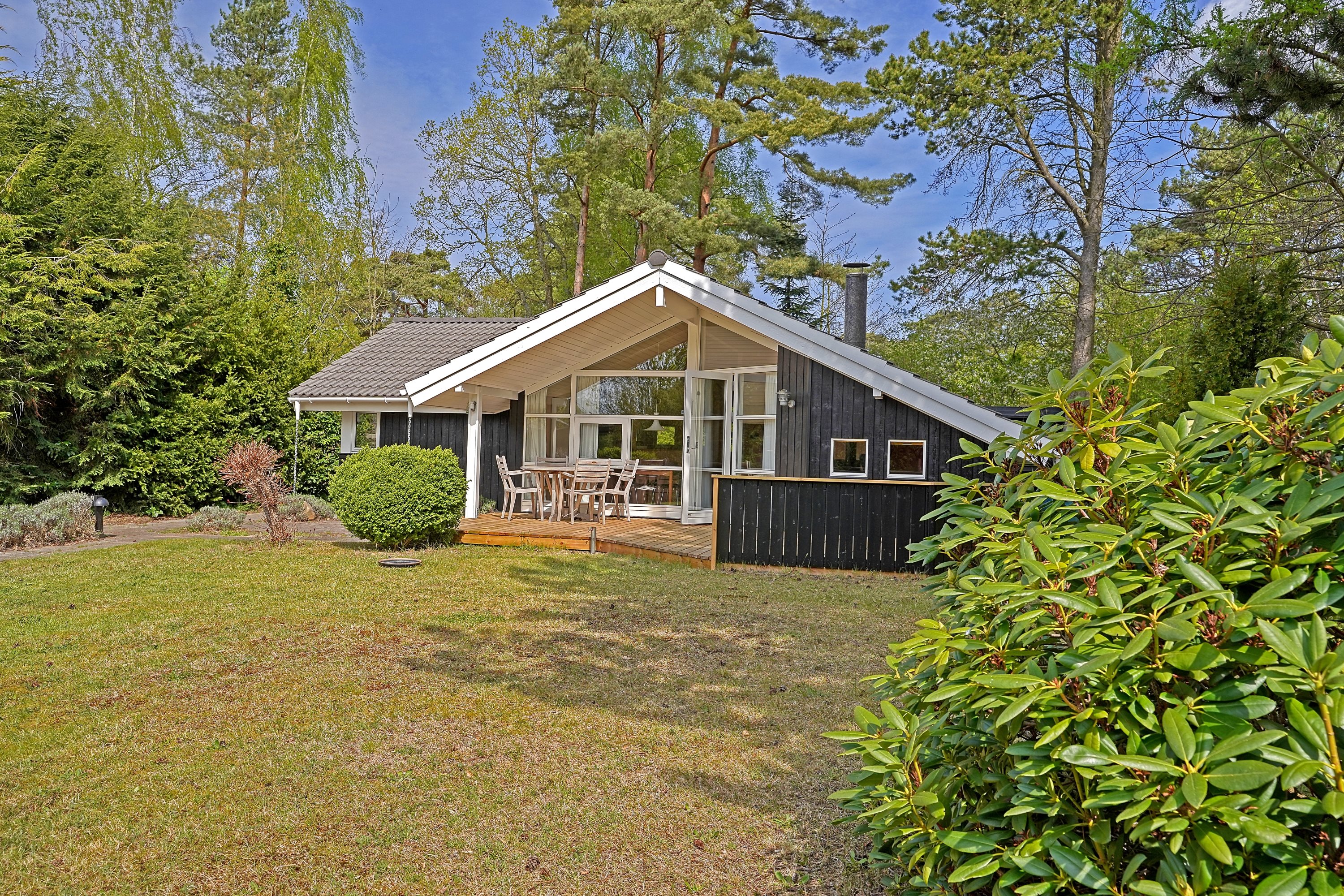 Miniaturebillede 1: ejendommen. Billede af Multebærvej 9, 3100 Hornbæk