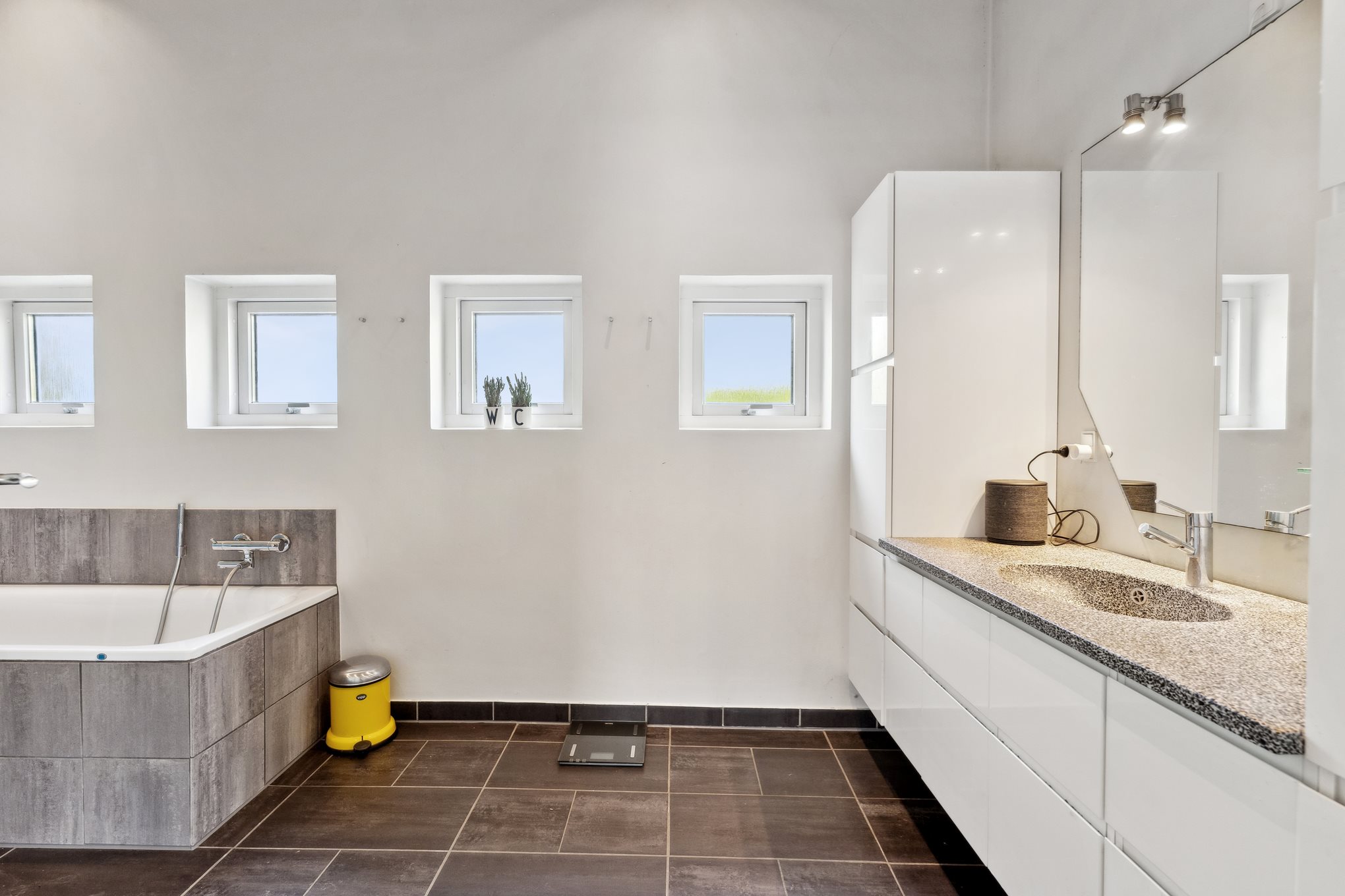 Fremhævet køkken billede i fuldskærmstilstand. Billede af Marienborgvej 5, 8930 Randers NØ