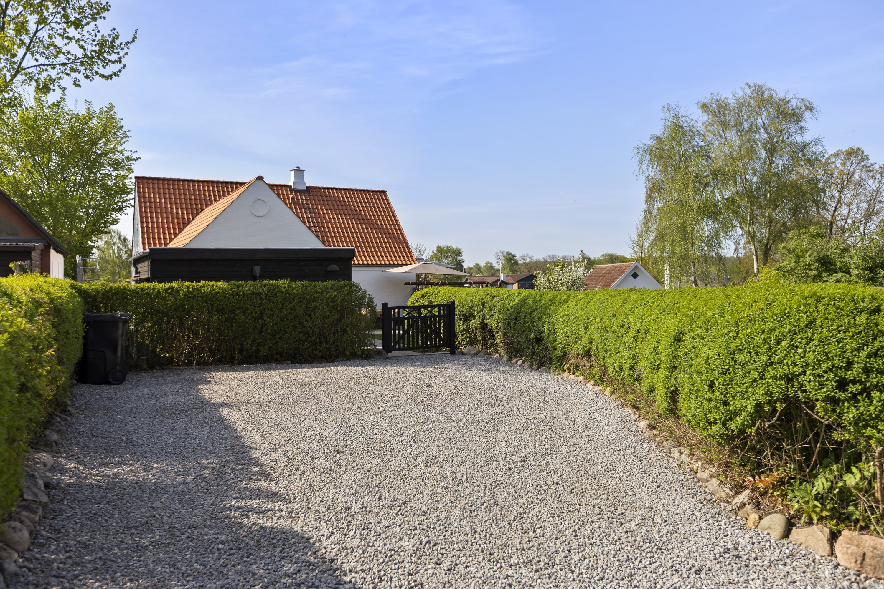 Fremhævet indkørsel billede i fuldskærmstilstand. Billede af Kirkevænget 11, 4180 Sorø