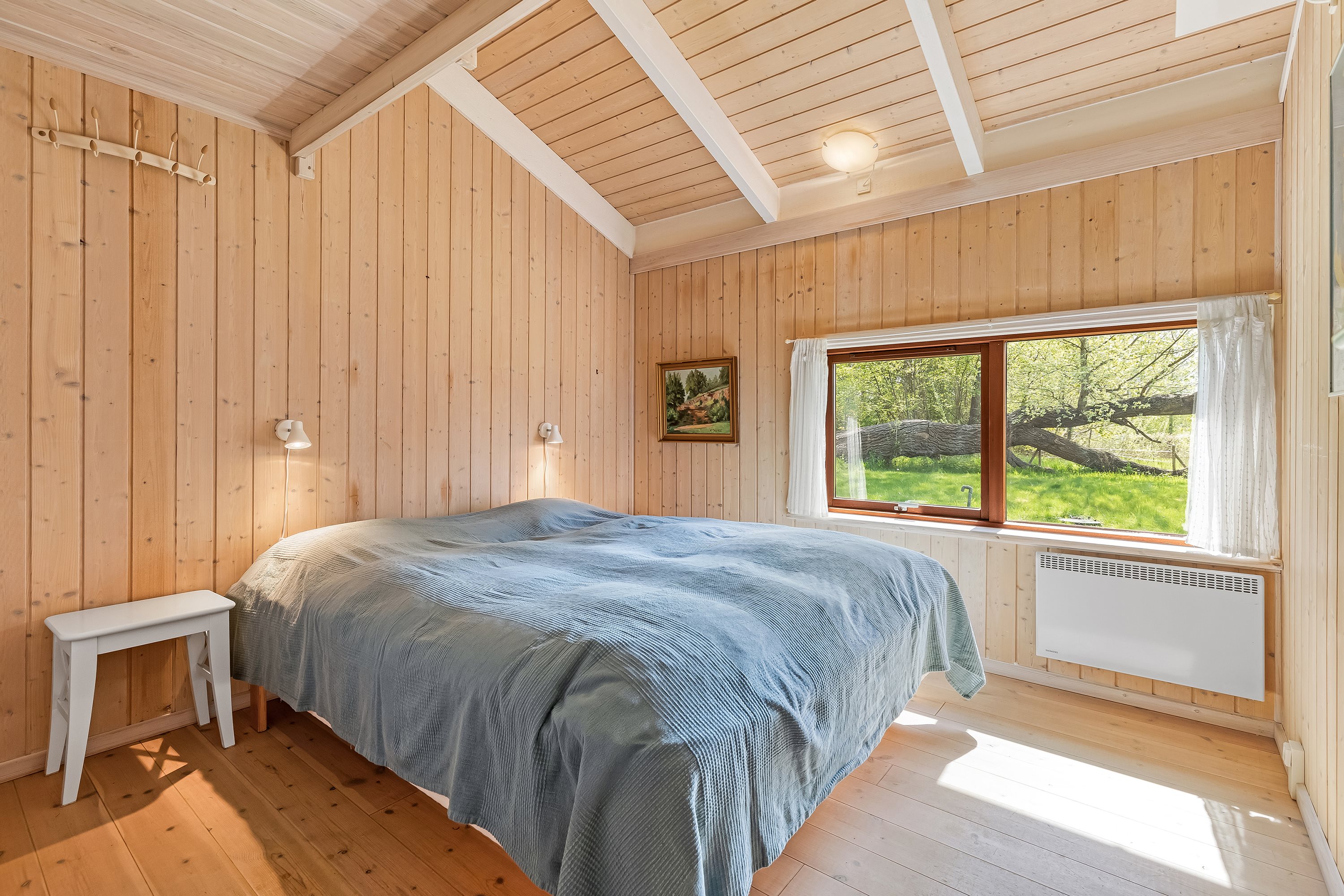 Fremhævet soveværelse billede i fuldskærmstilstand. Billede af Knold-Åsen 26, Rågeleje, 3210 Vejby