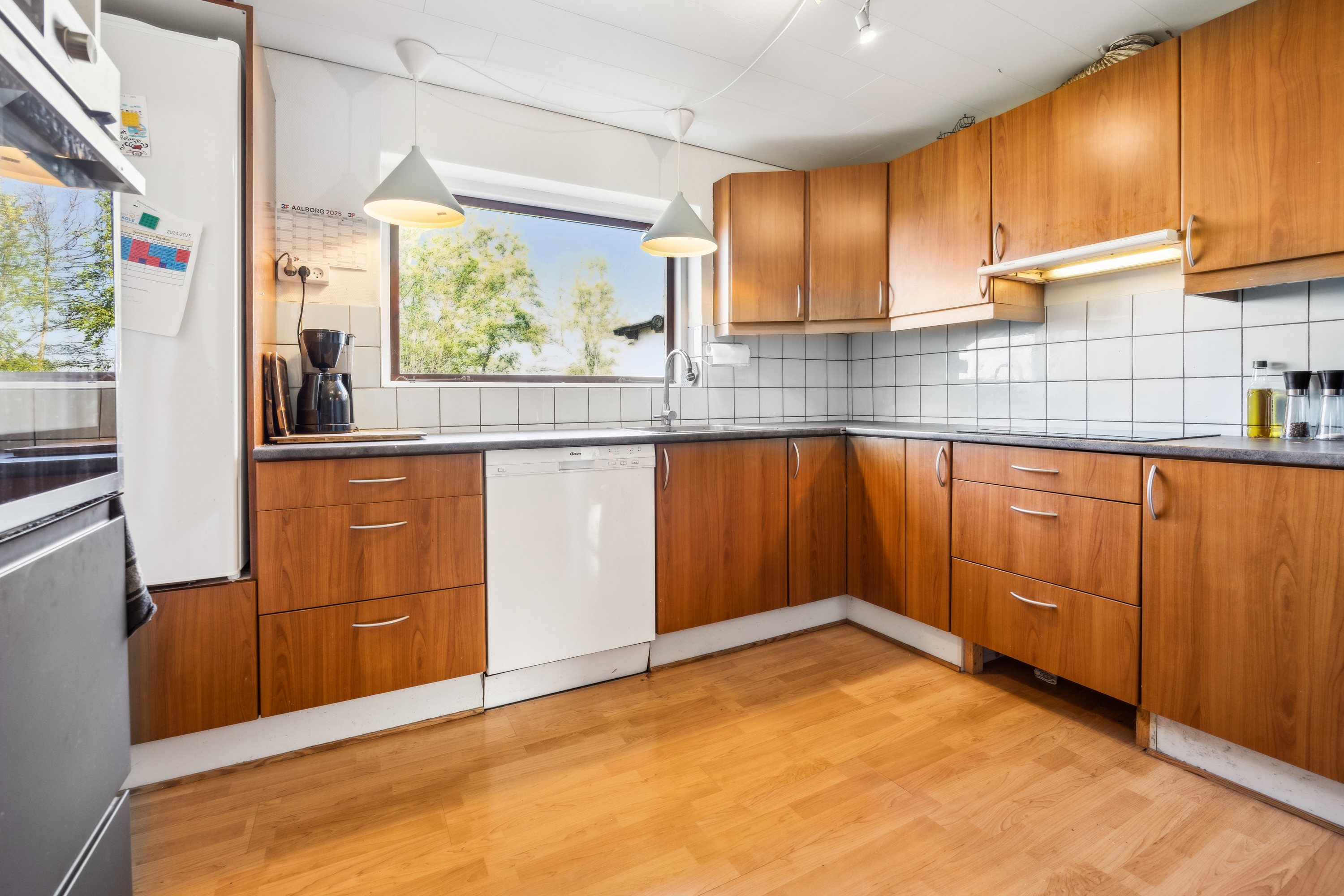 Fremhævet køkken billede i fuldskærmstilstand. Billede af Korsbrovej 27, 9381 Sulsted