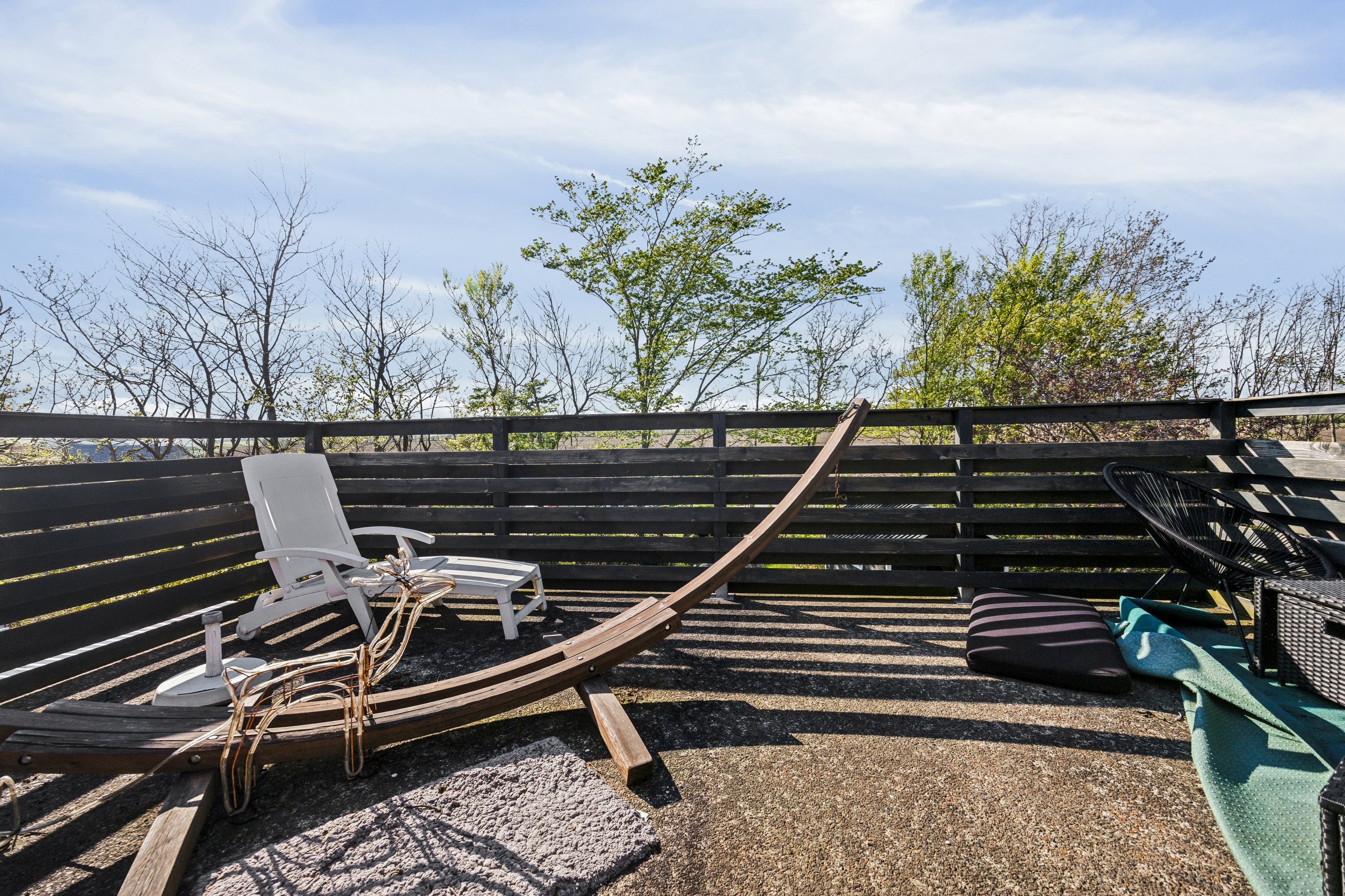 Fremhævet terrasse billede i fuldskærmstilstand. Billede af Korsbrovej 27, 9381 Sulsted