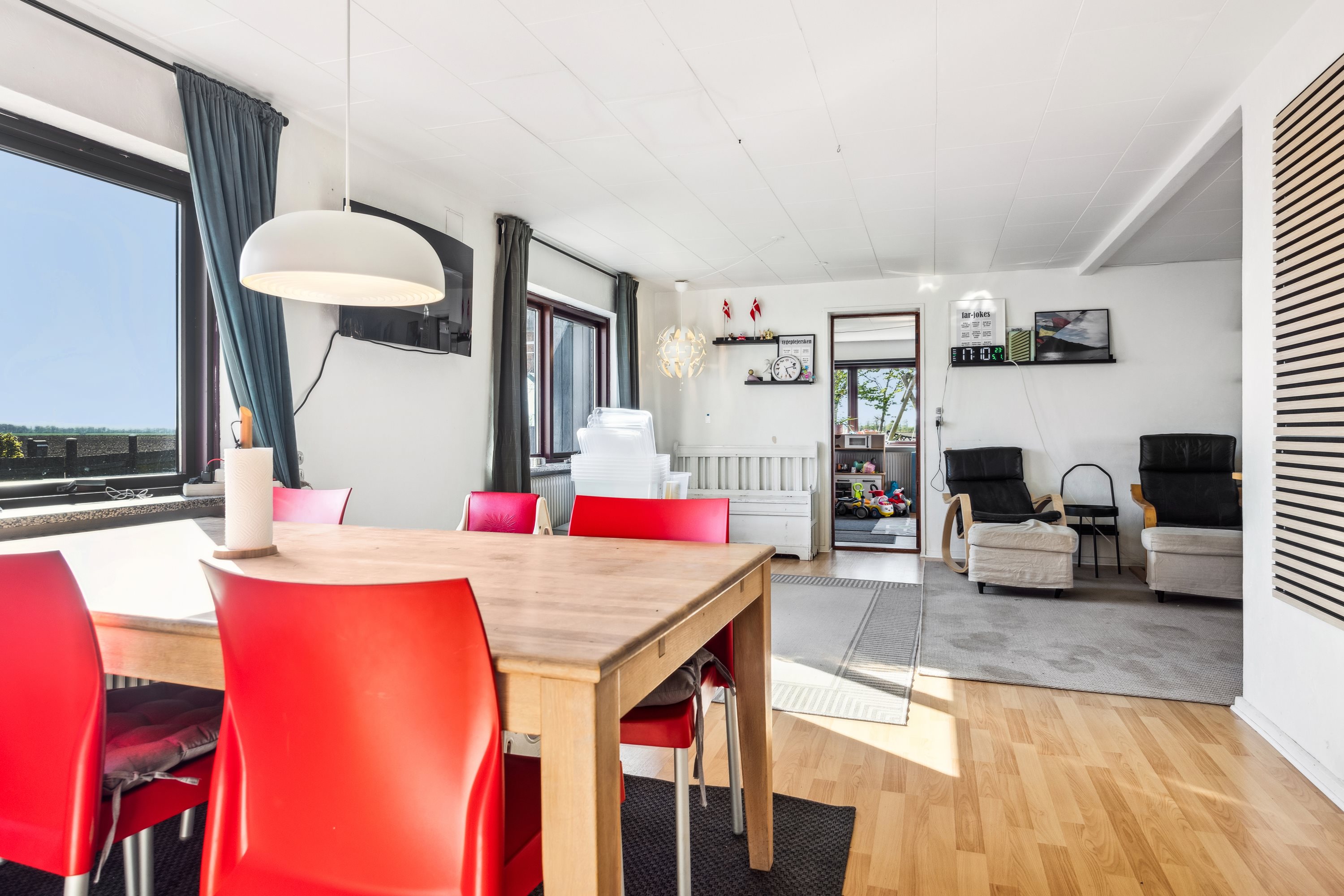 Fremhævet stue billede i fuldskærmstilstand. Billede af Korsbrovej 27, 9381 Sulsted