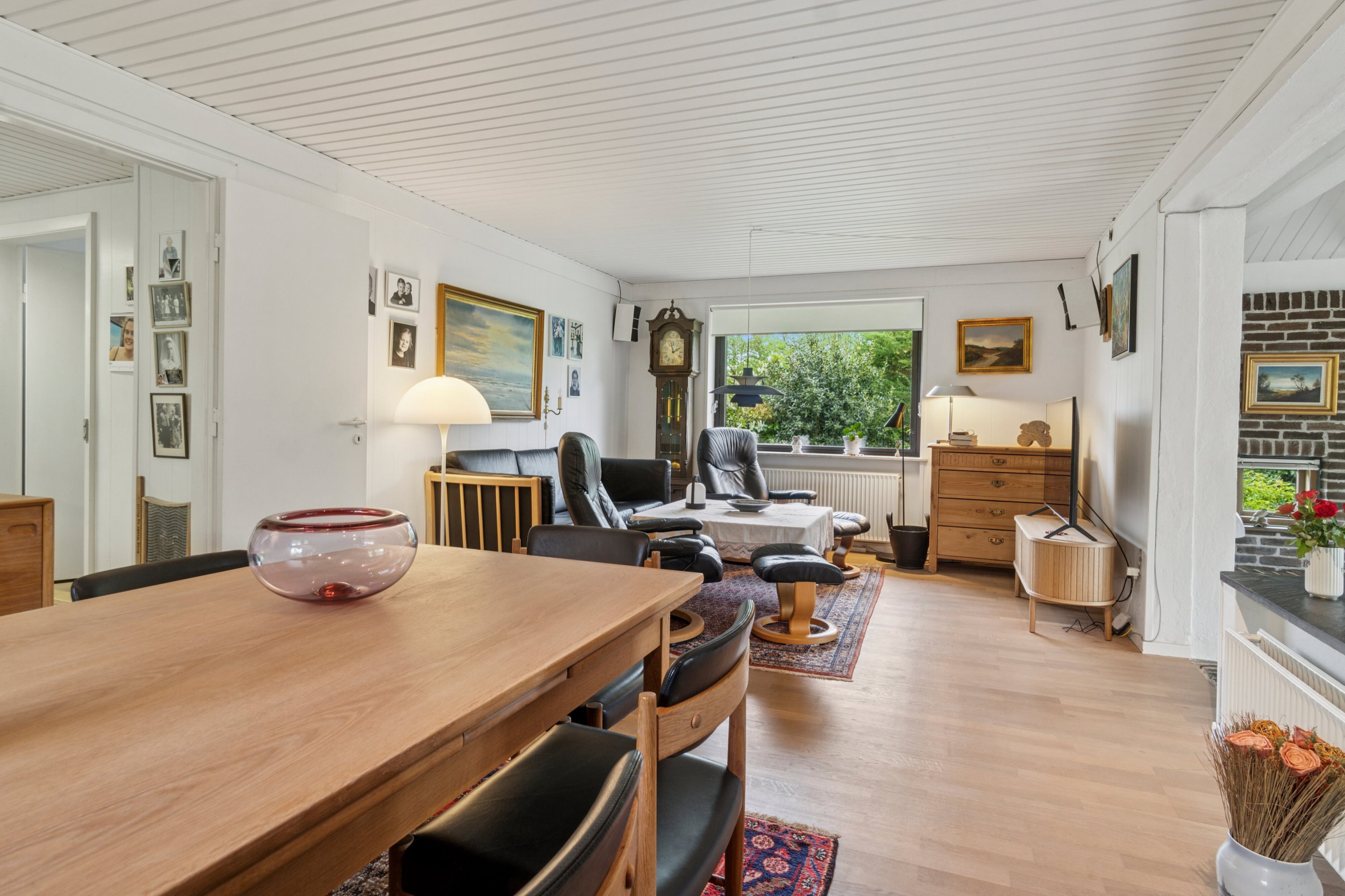 Fremhævet stue billede i fuldskærmstilstand. Billede af Æblehegnet 1, 8320 Mårslet