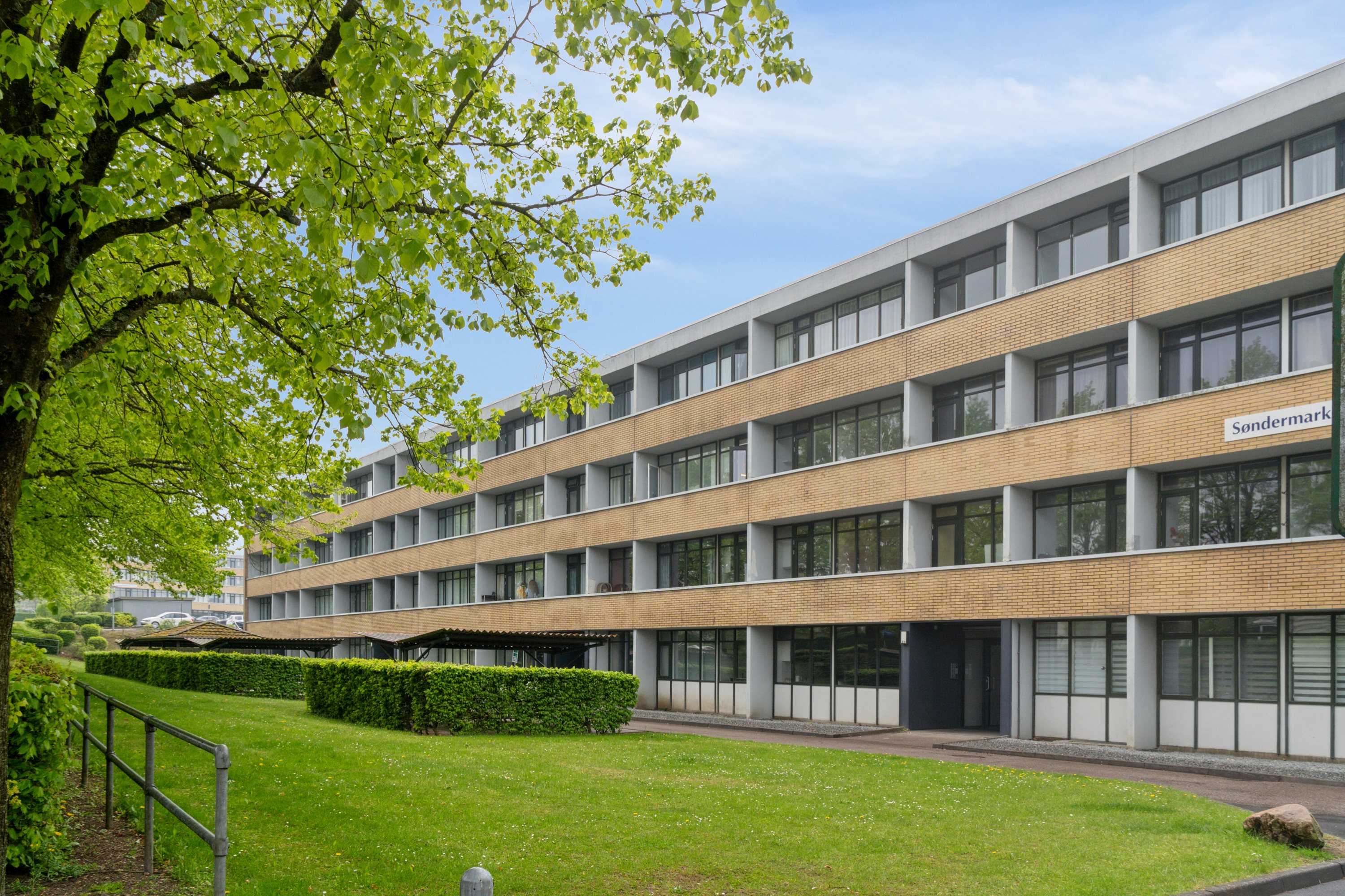 Fremhævet set fra haven billede i fuldskærmstilstand. Billede af Søndermarksvej 29, 2. tv., 4200 Slagelse