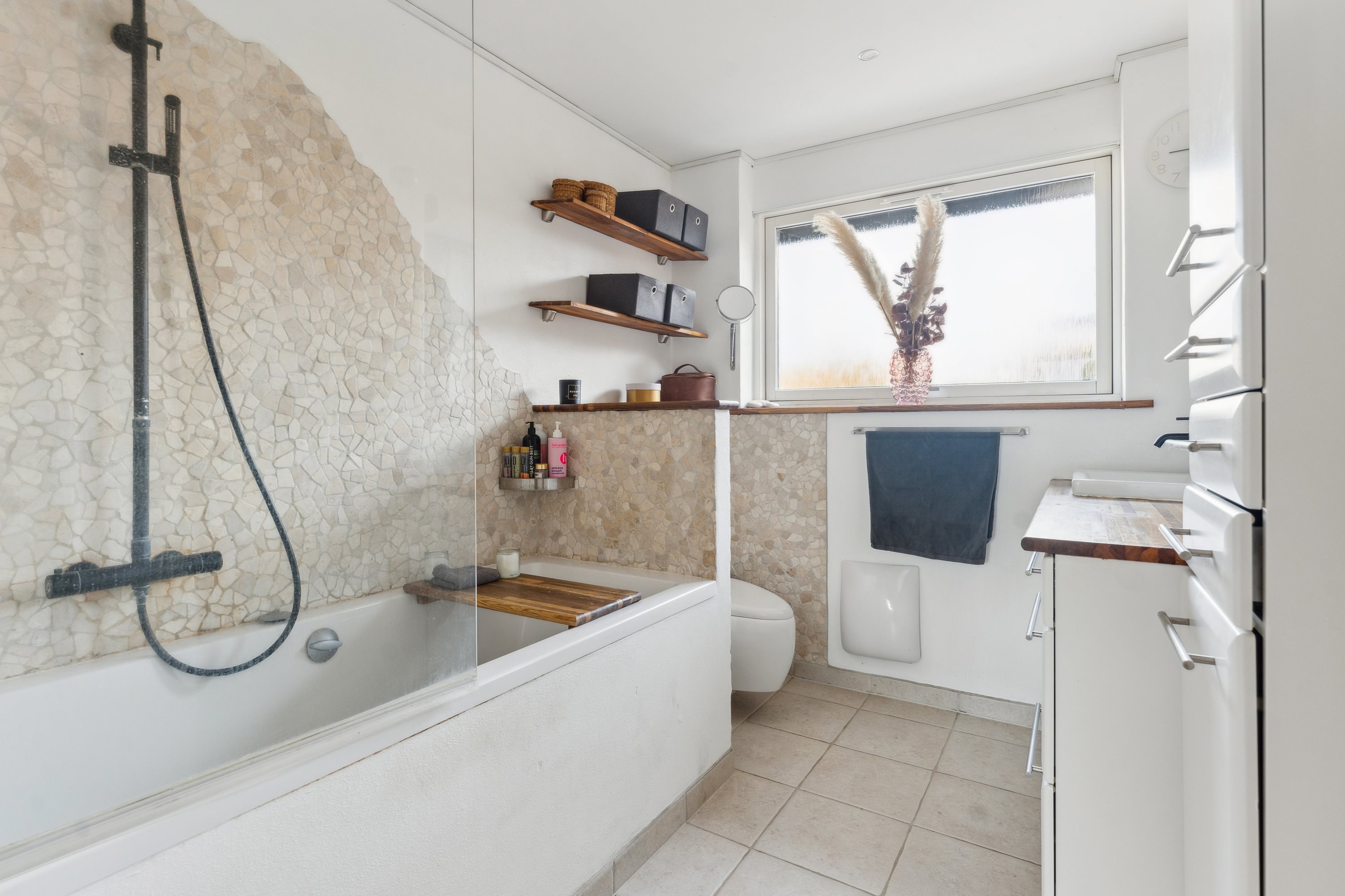 Fremhævet badeværelse billede i fuldskærmstilstand. Billede af Granvej 5, Harridslev, 8930 Randers NØ