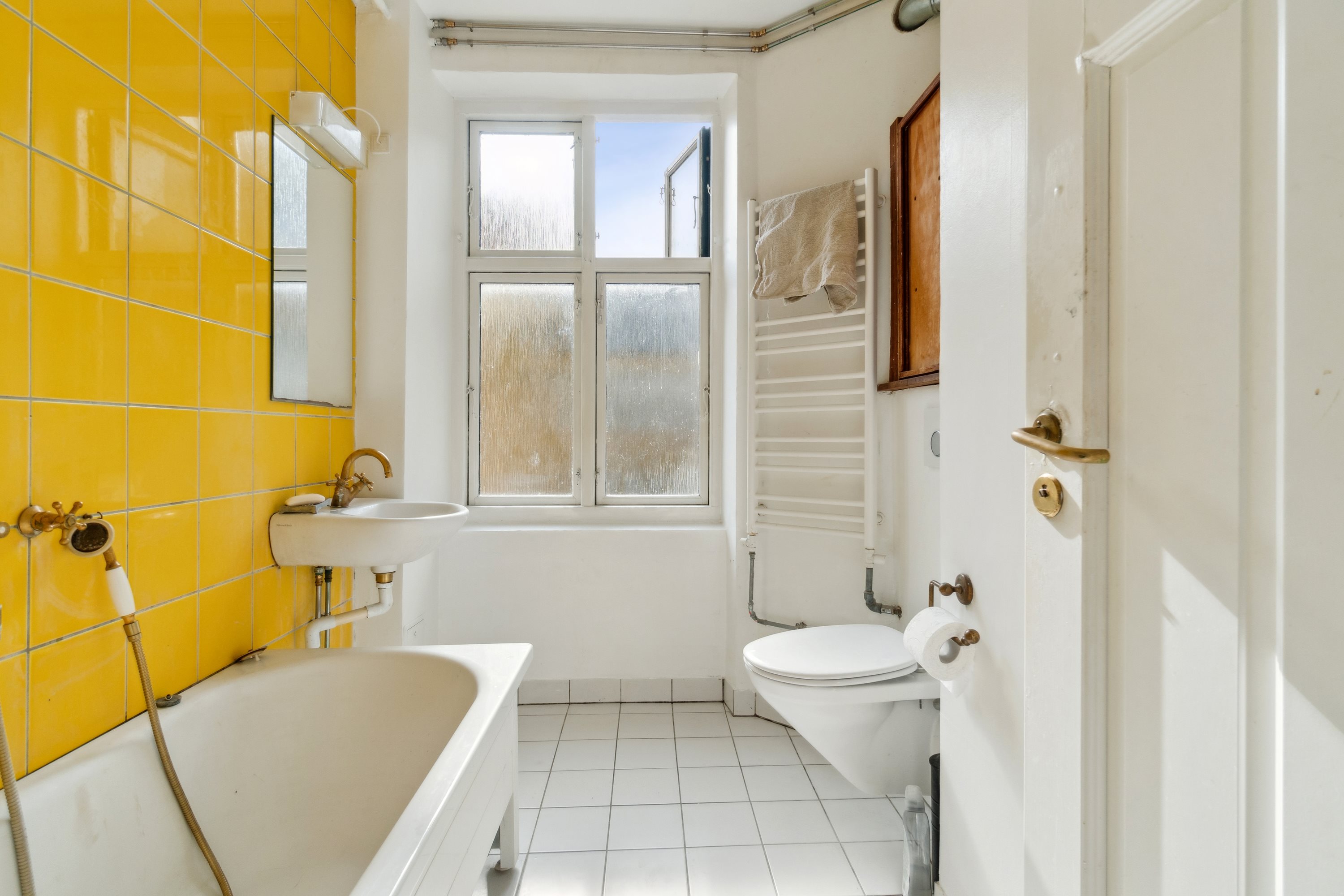 Fremhævet badeværelse billede i fuldskærmstilstand. Billede af Wesselsgade 13, 4. tv., 2200 København N