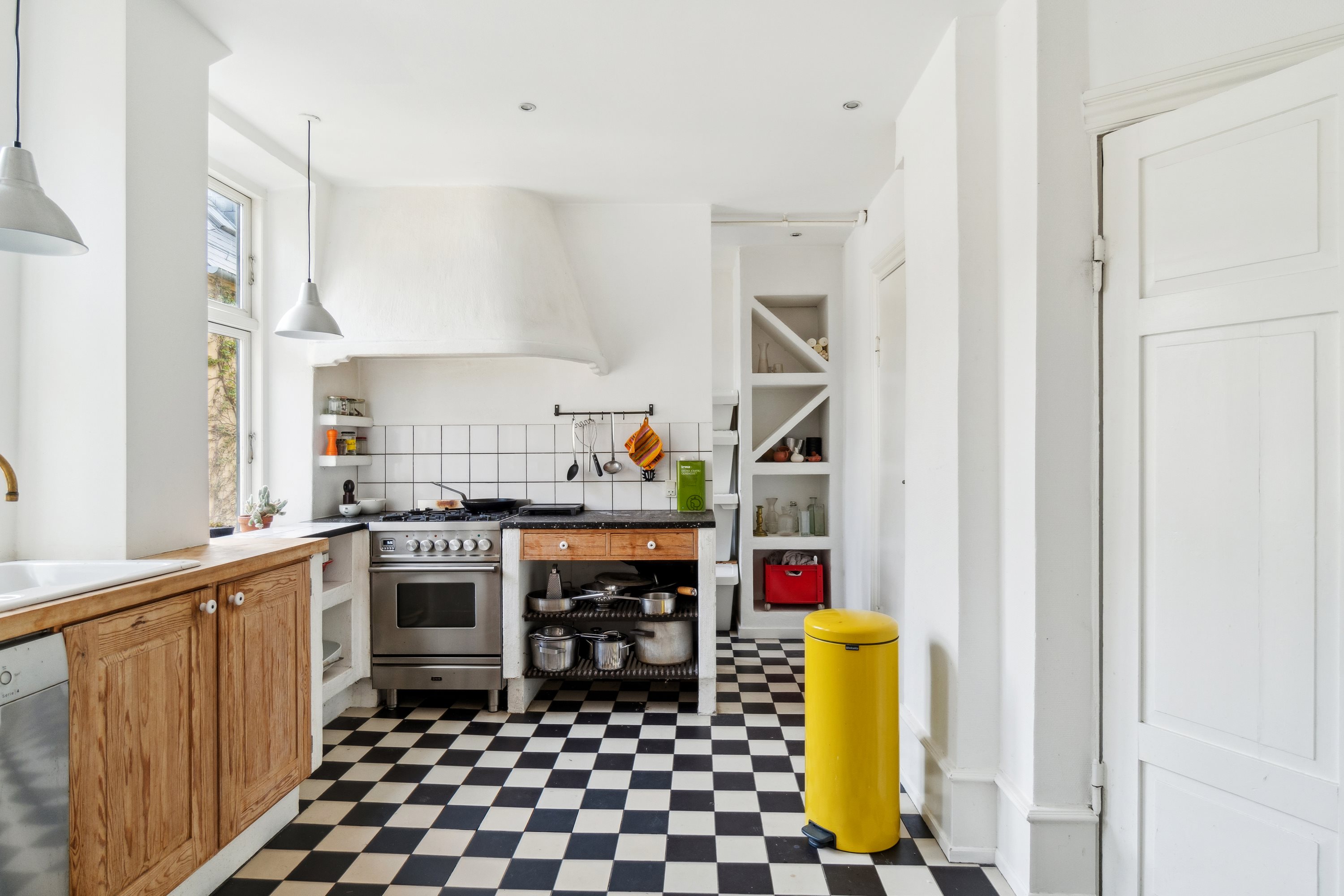 Fremhævet køkken billede i fuldskærmstilstand. Billede af Wesselsgade 13, 4. tv., 2200 København N