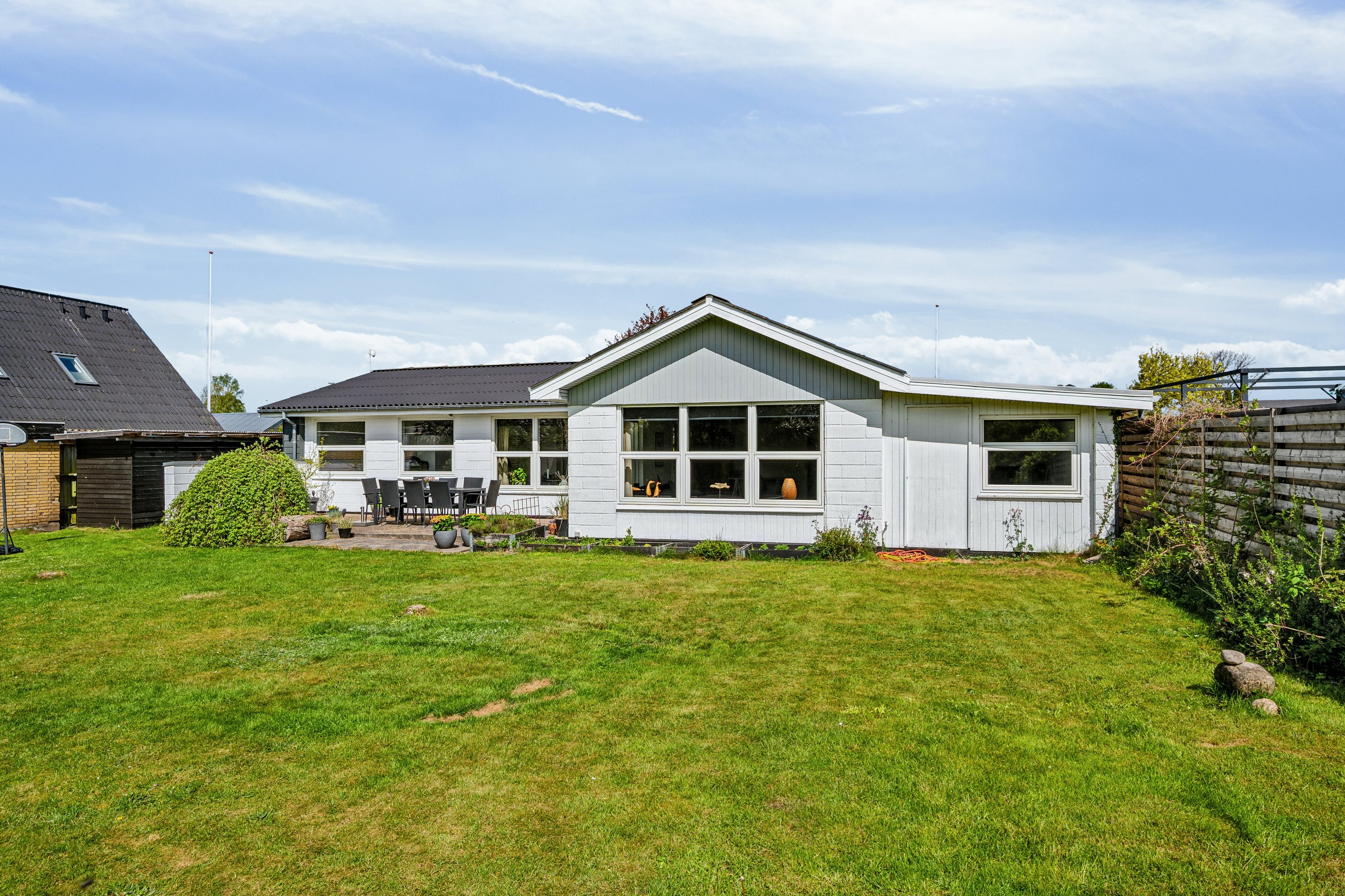 Fremhævet ejendom 1 billede i fuldskærmstilstand. Billede af Linde Alle 27, 8963 Auning