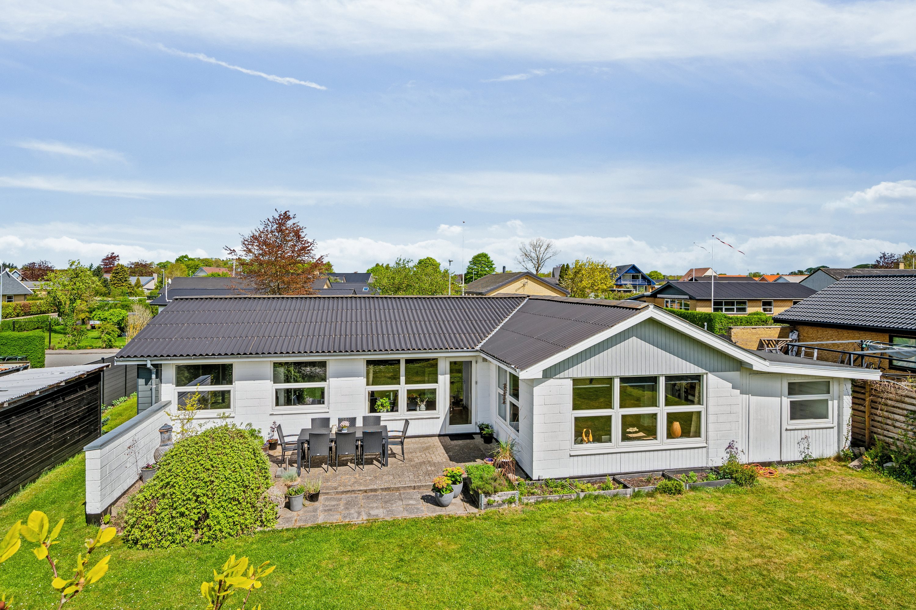 Fremhævet ejendom 1 billede i fuldskærmstilstand. Billede af Linde Alle 27, 8963 Auning