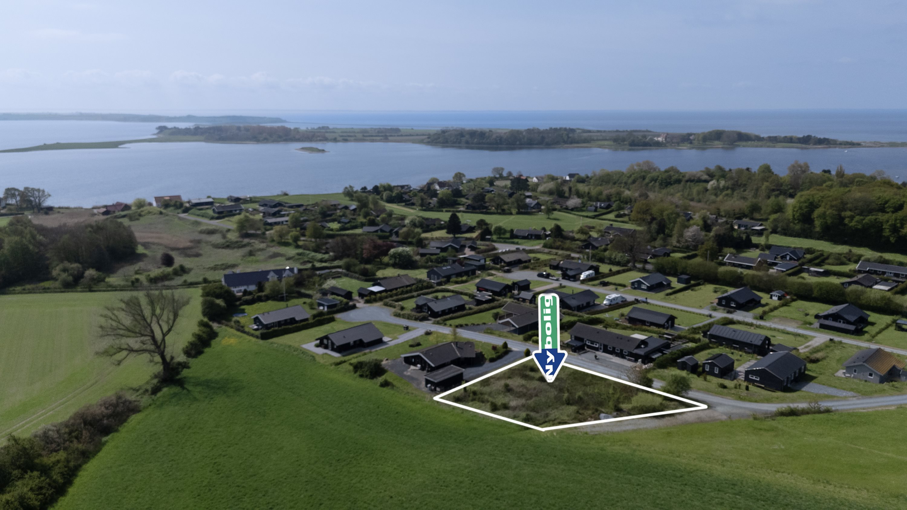 Miniaturebillede 1: . Billede af Lillehøj 42, 5683 Haarby