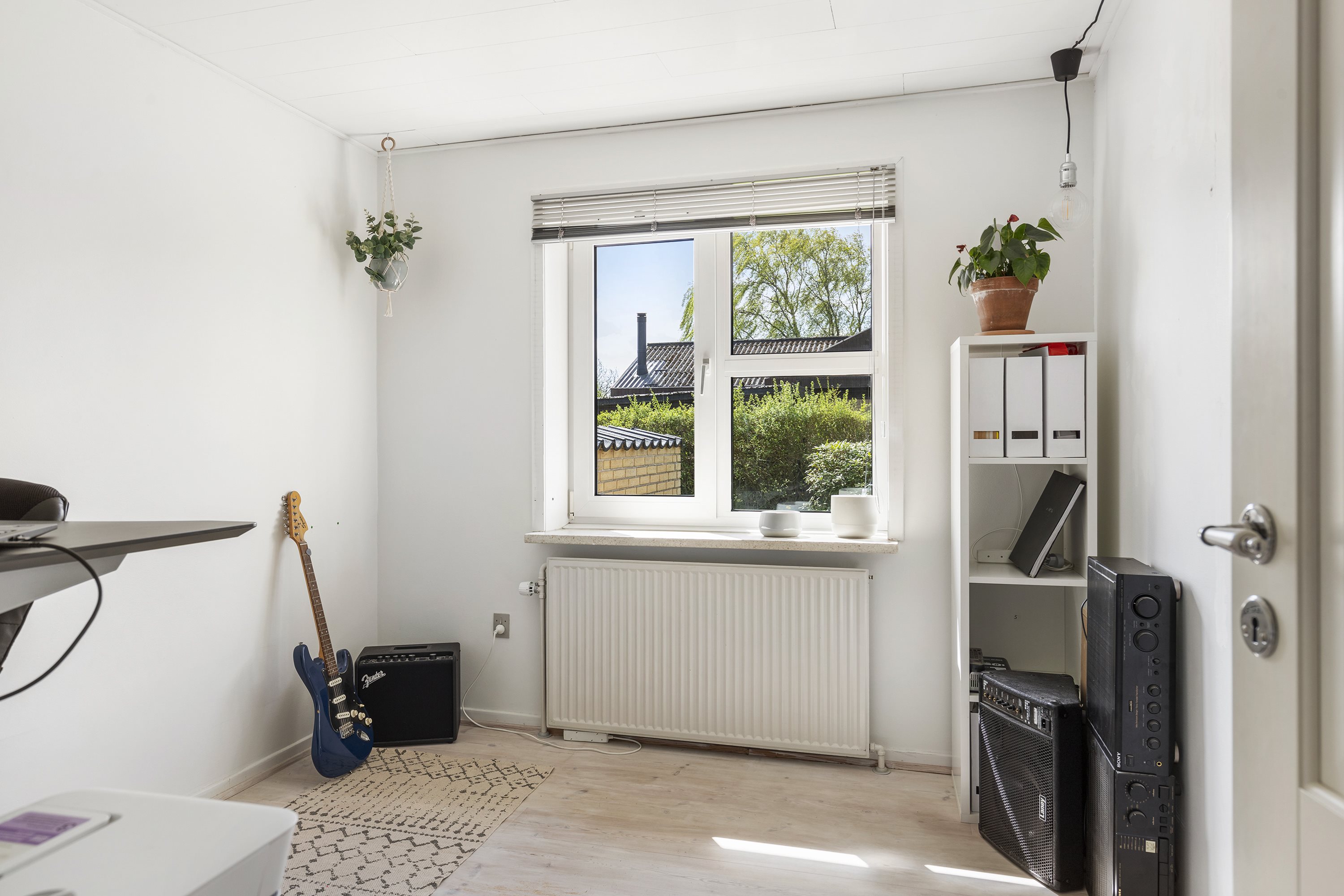 Fremhævet værelse billede i fuldskærmstilstand. Billede af Havørnens Vænge 5, 9700 Brønderslev