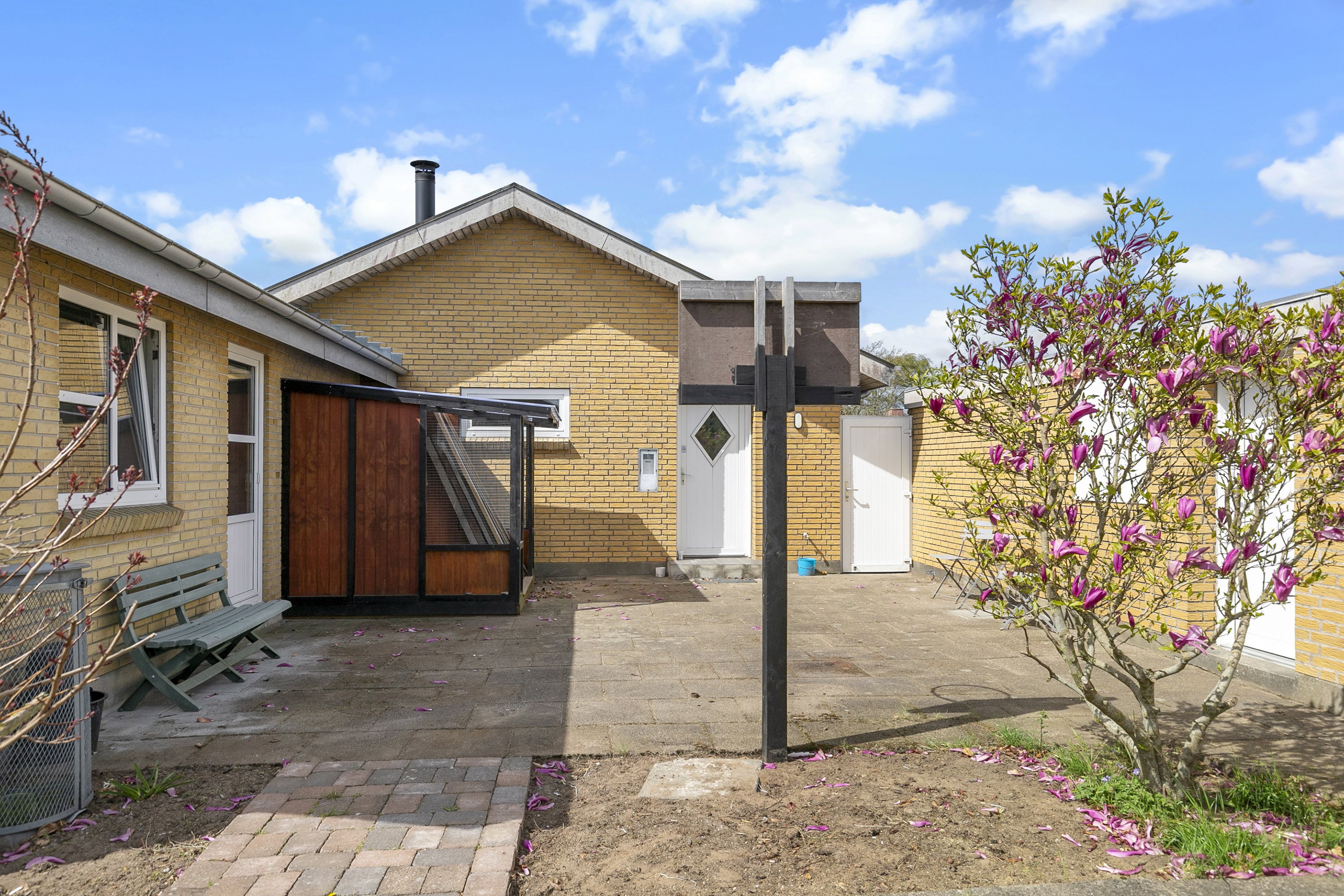 Fremhævet terrasse billede i fuldskærmstilstand. Billede af Havørnens Vænge 5, 9700 Brønderslev