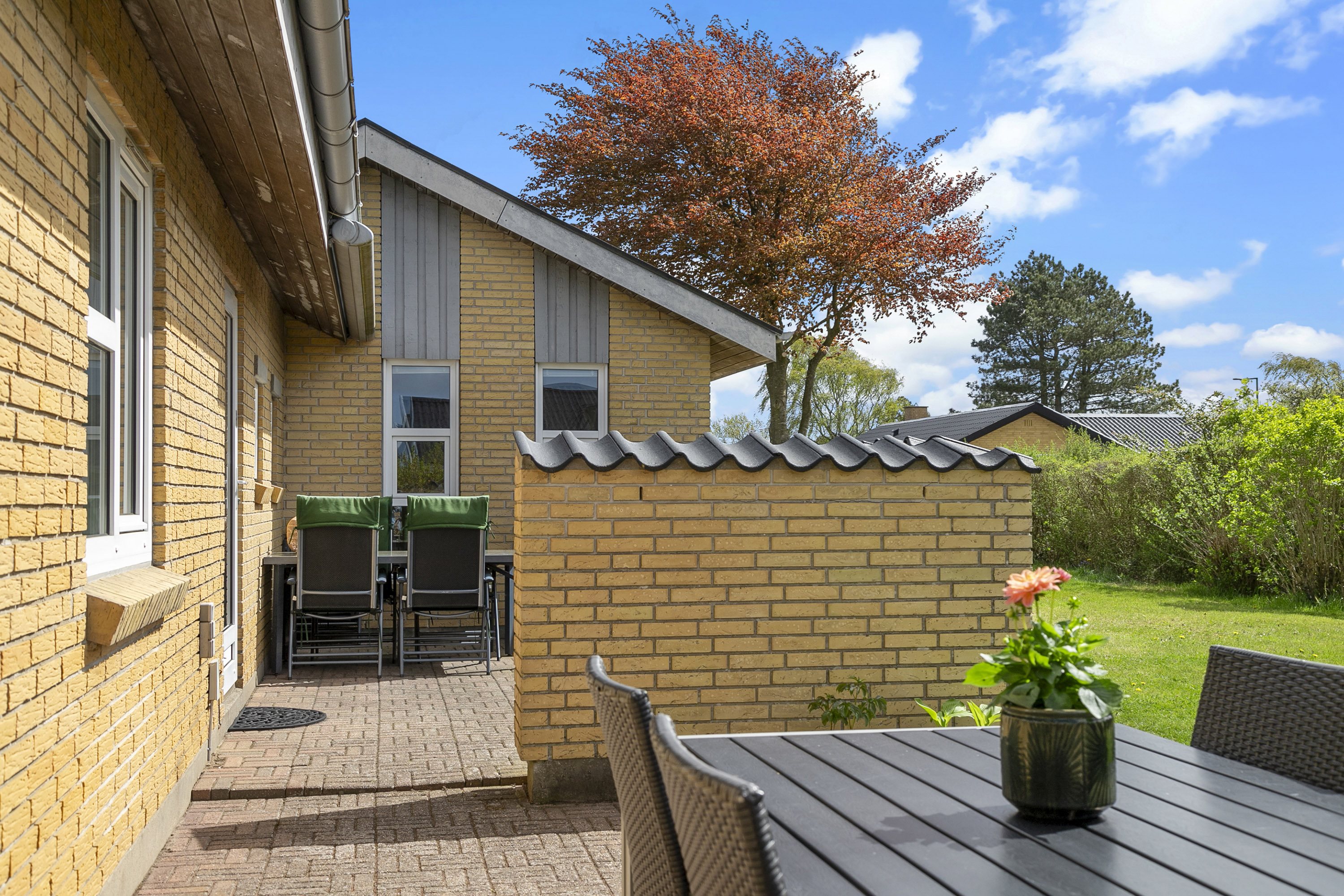 Fremhævet terrasse billede i fuldskærmstilstand. Billede af Havørnens Vænge 5, 9700 Brønderslev