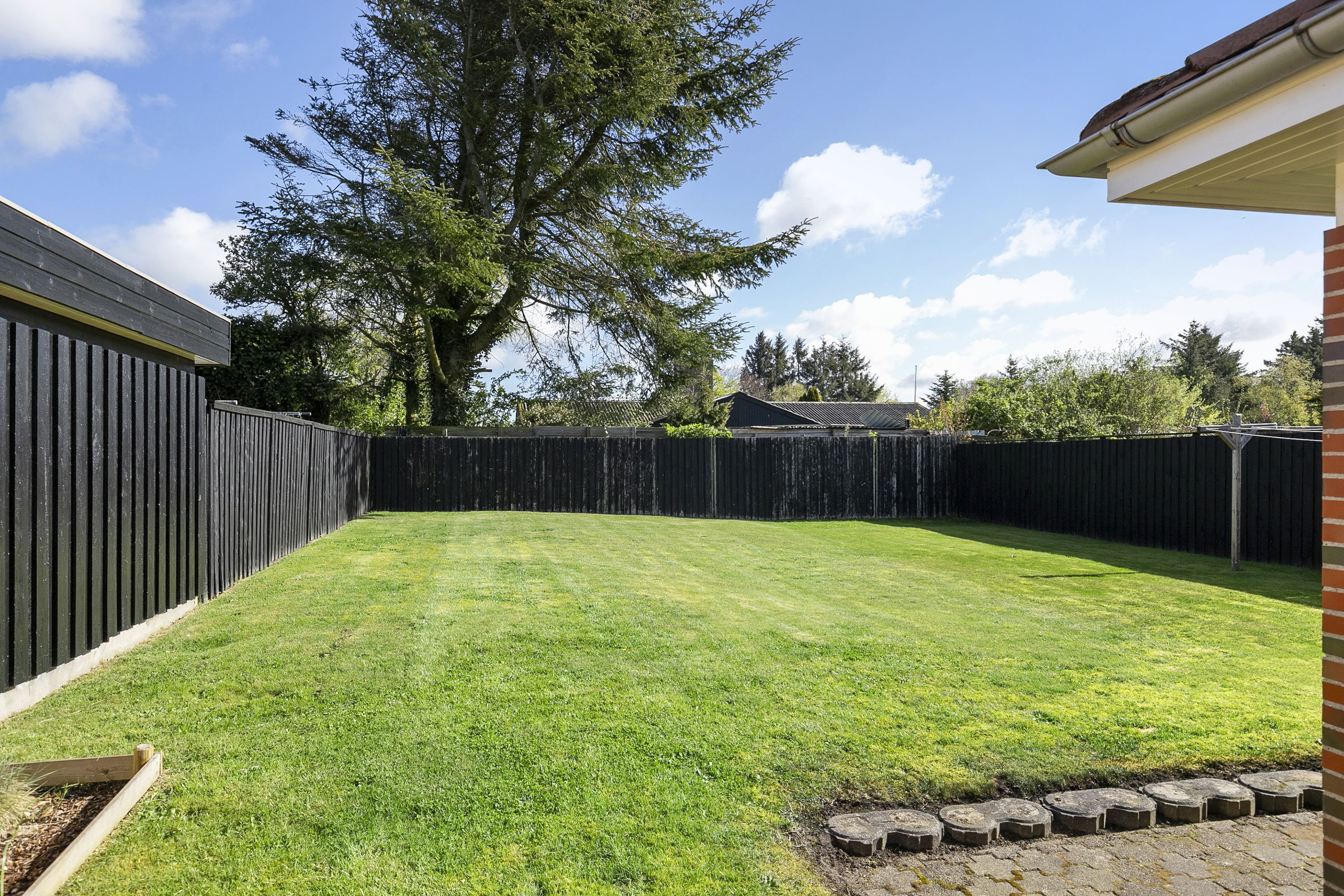 Fremhævet have billede i fuldskærmstilstand. Billede af Teglvej 31A, 9800 Hjørring