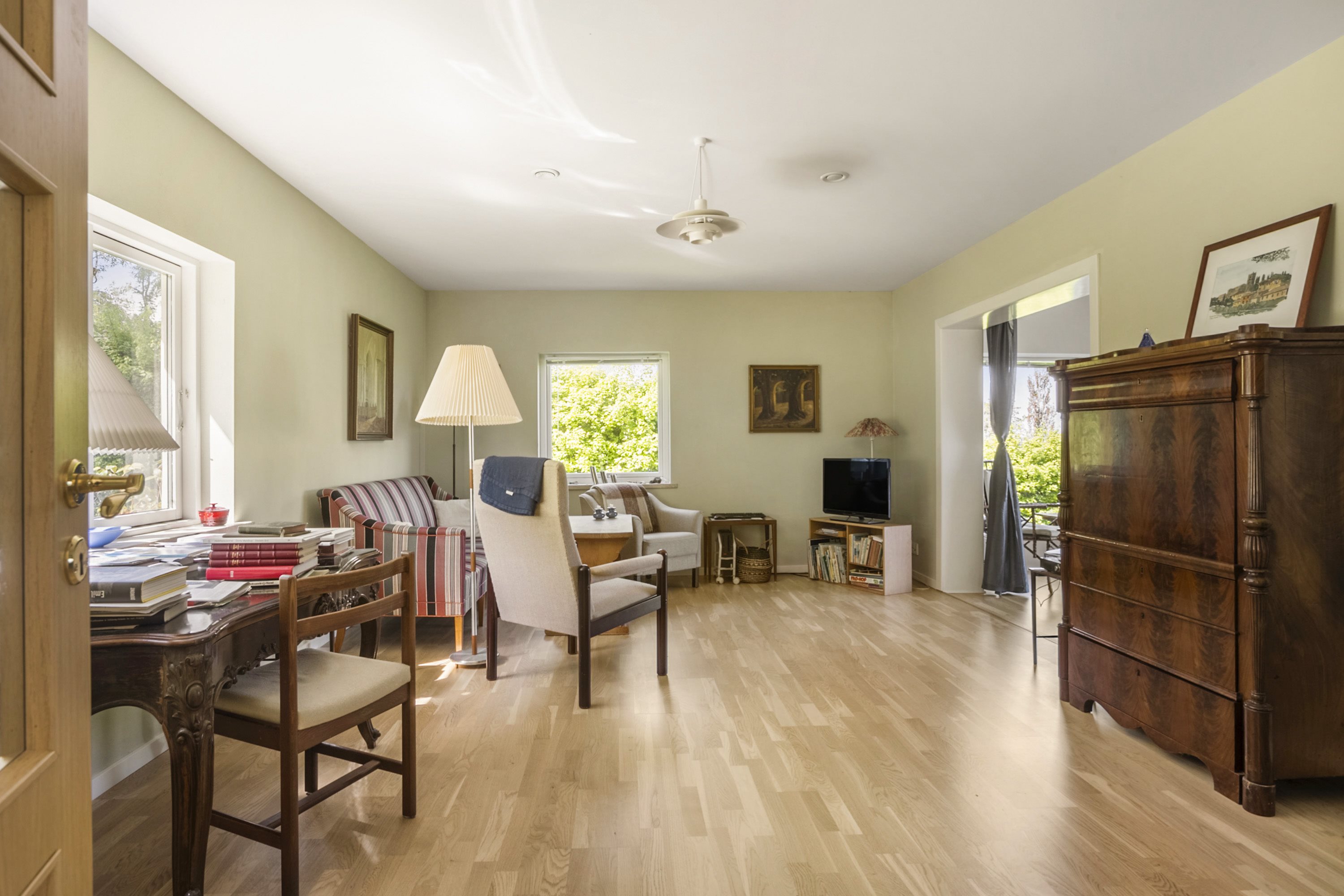 Fremhævet stue billede i fuldskærmstilstand. Billede af Varnæsvej 137, 6200 Aabenraa