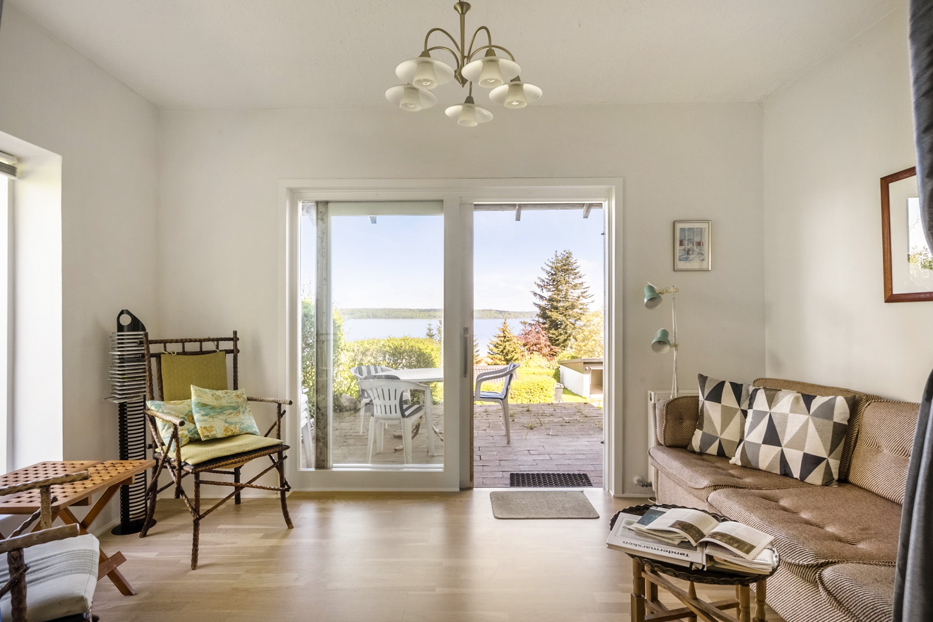 Fremhævet stue billede i fuldskærmstilstand. Billede af Varnæsvej 137, 6200 Aabenraa