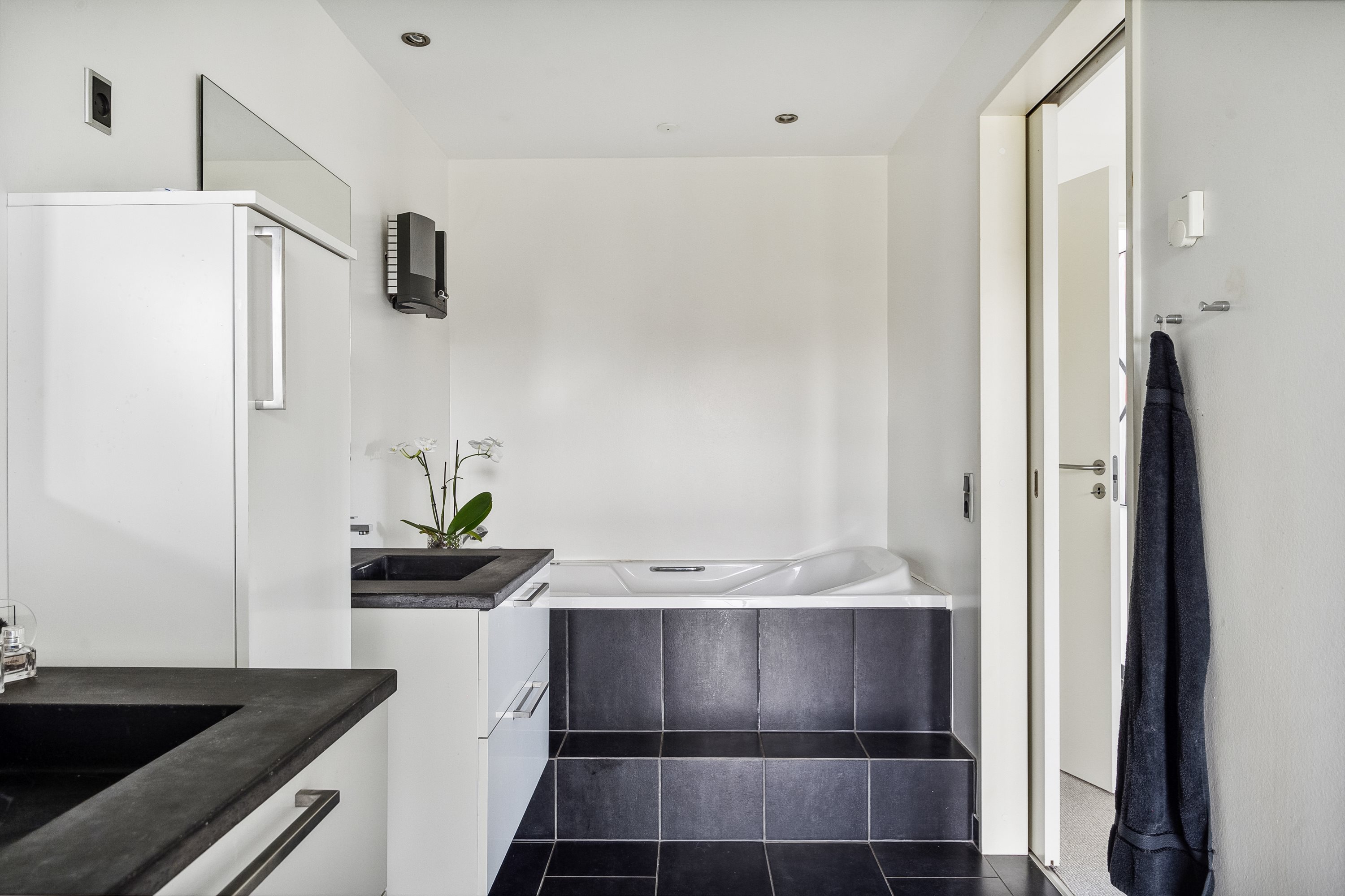 Fremhævet badeværelse billede i fuldskærmstilstand. Billede af Hyldevej 32, 9500 Hobro