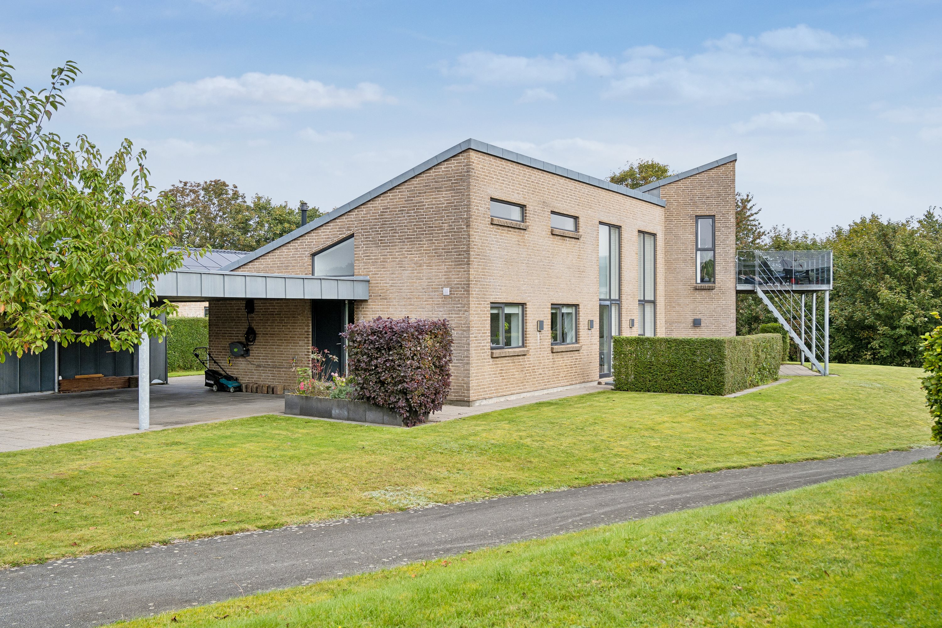 Miniaturebillede 1: ejendommen. Billede af Hyldevej 32, 9500 Hobro