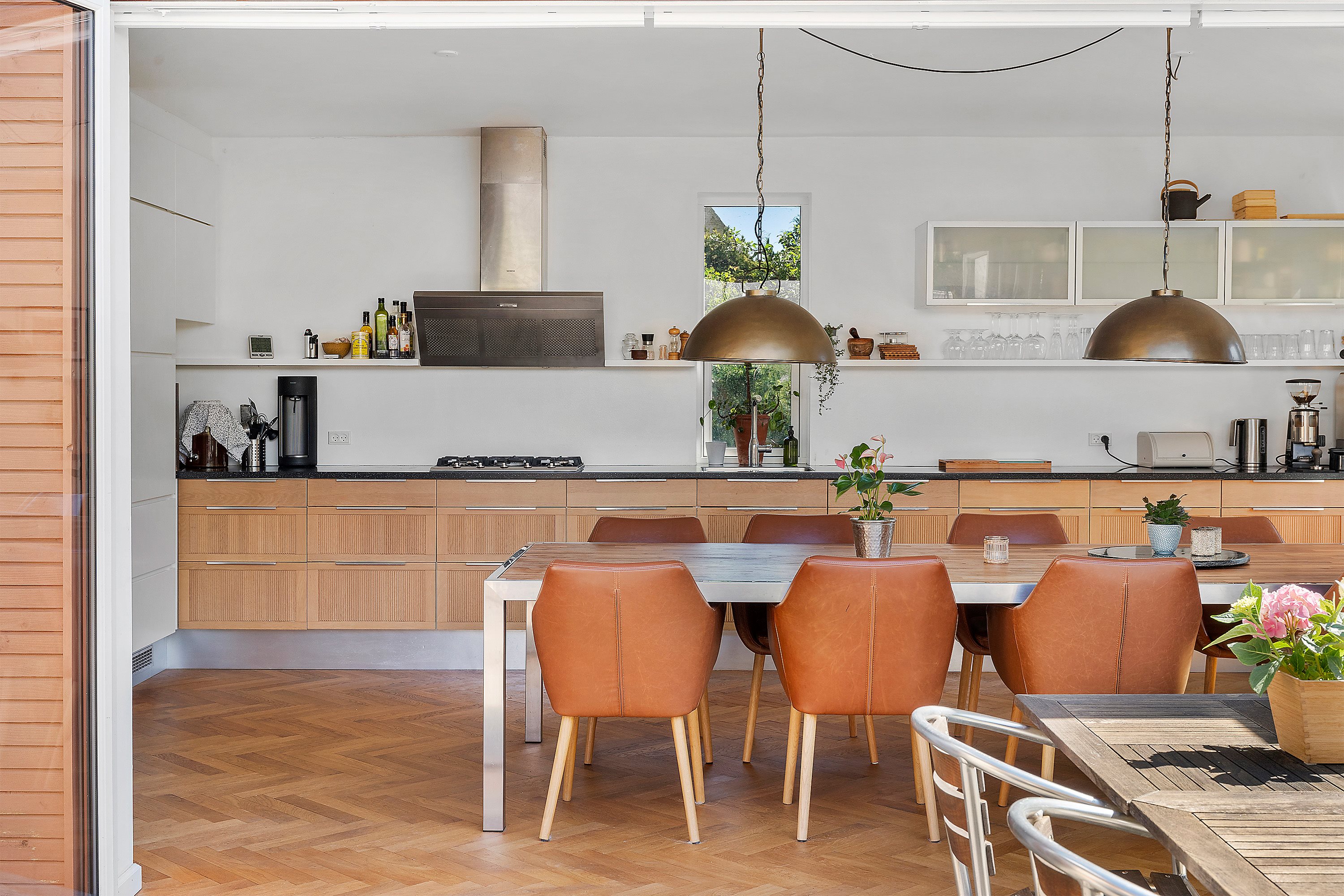 Fremhævet spisekøkken billede i fuldskærmstilstand. Billede af Tonysvej 9, 2920 Charlottenlund