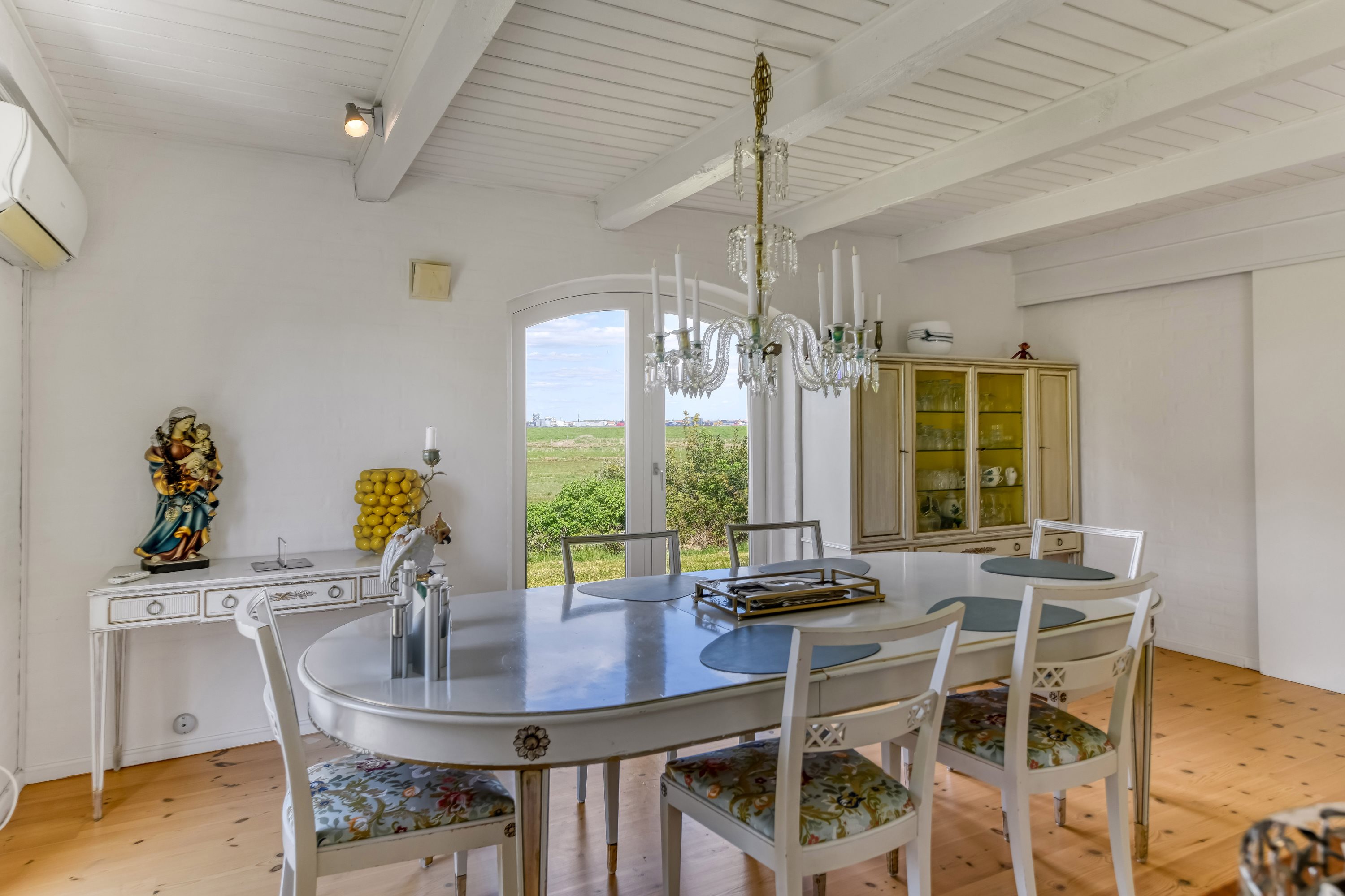 Fremhævet stue billede i fuldskærmstilstand. Billede af Nørre Engen 3, Nordby, 6720 Fanø