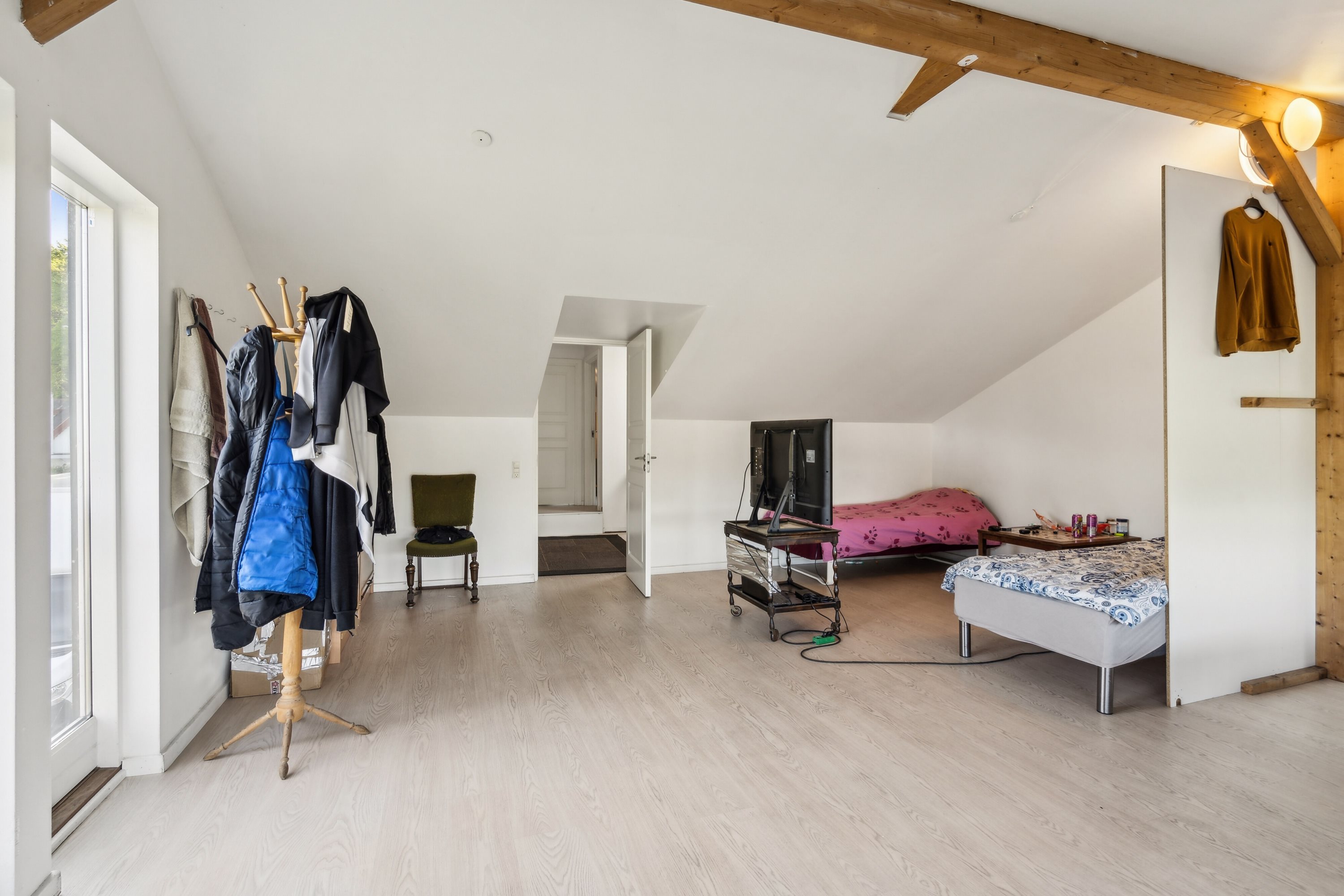 Fremhævet soveværelse billede i fuldskærmstilstand. Billede af Svenstrupvejen 44, 4130 Viby Sjælland