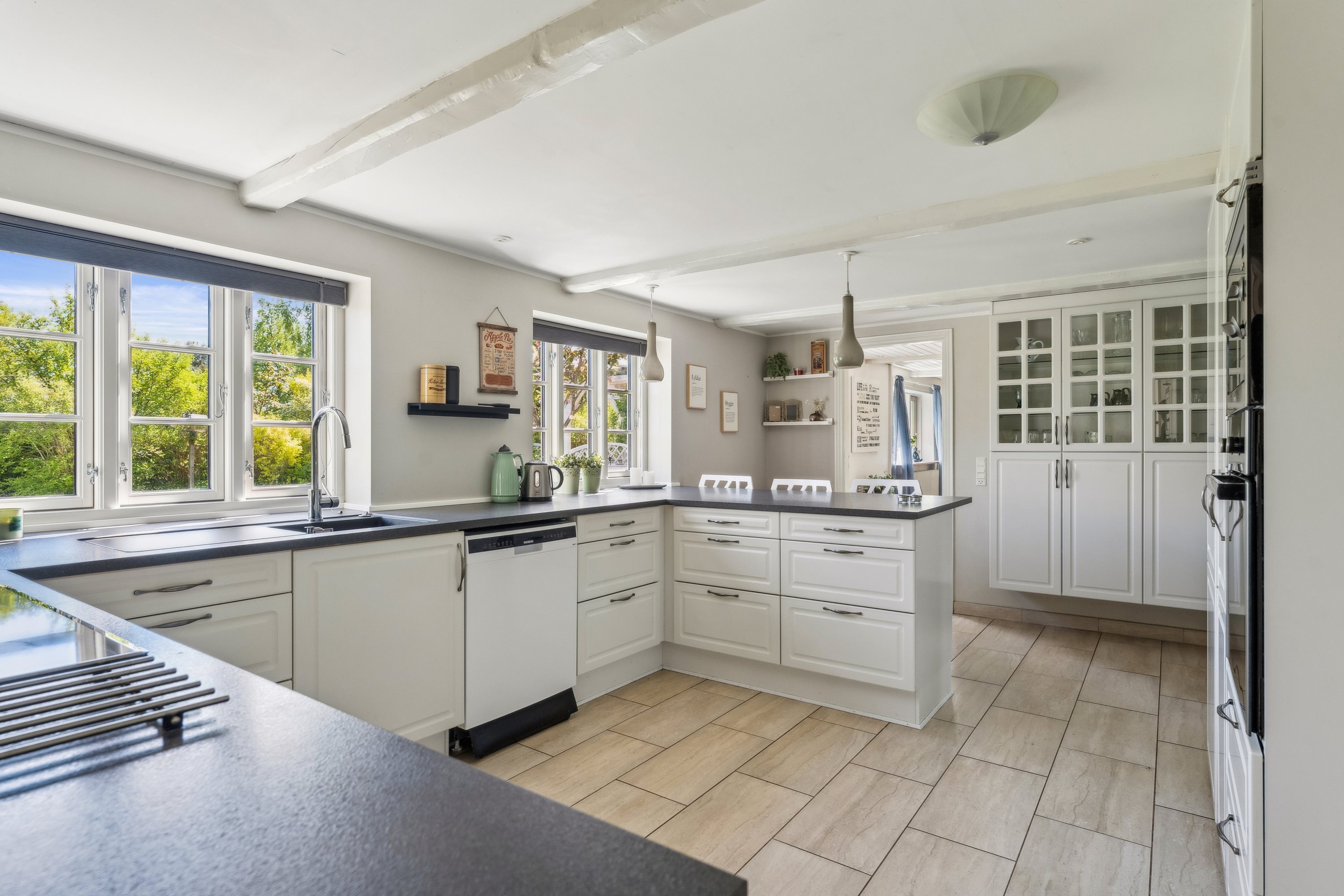 Fremhævet køkken billede i fuldskærmstilstand. Billede af Mosevej 2, 8860 Ulstrup