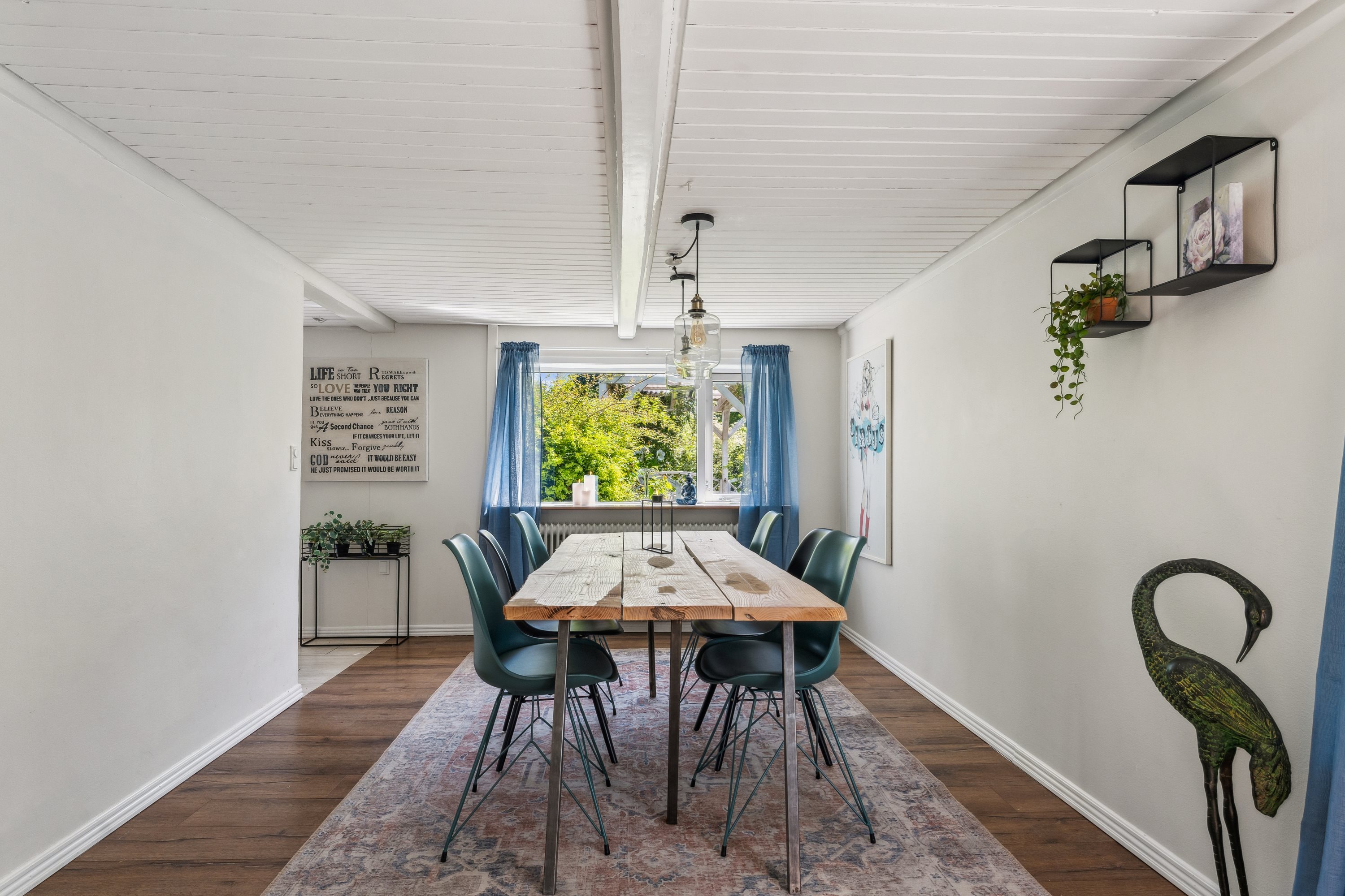 Fremhævet stue billede i fuldskærmstilstand. Billede af Mosevej 2, 8860 Ulstrup