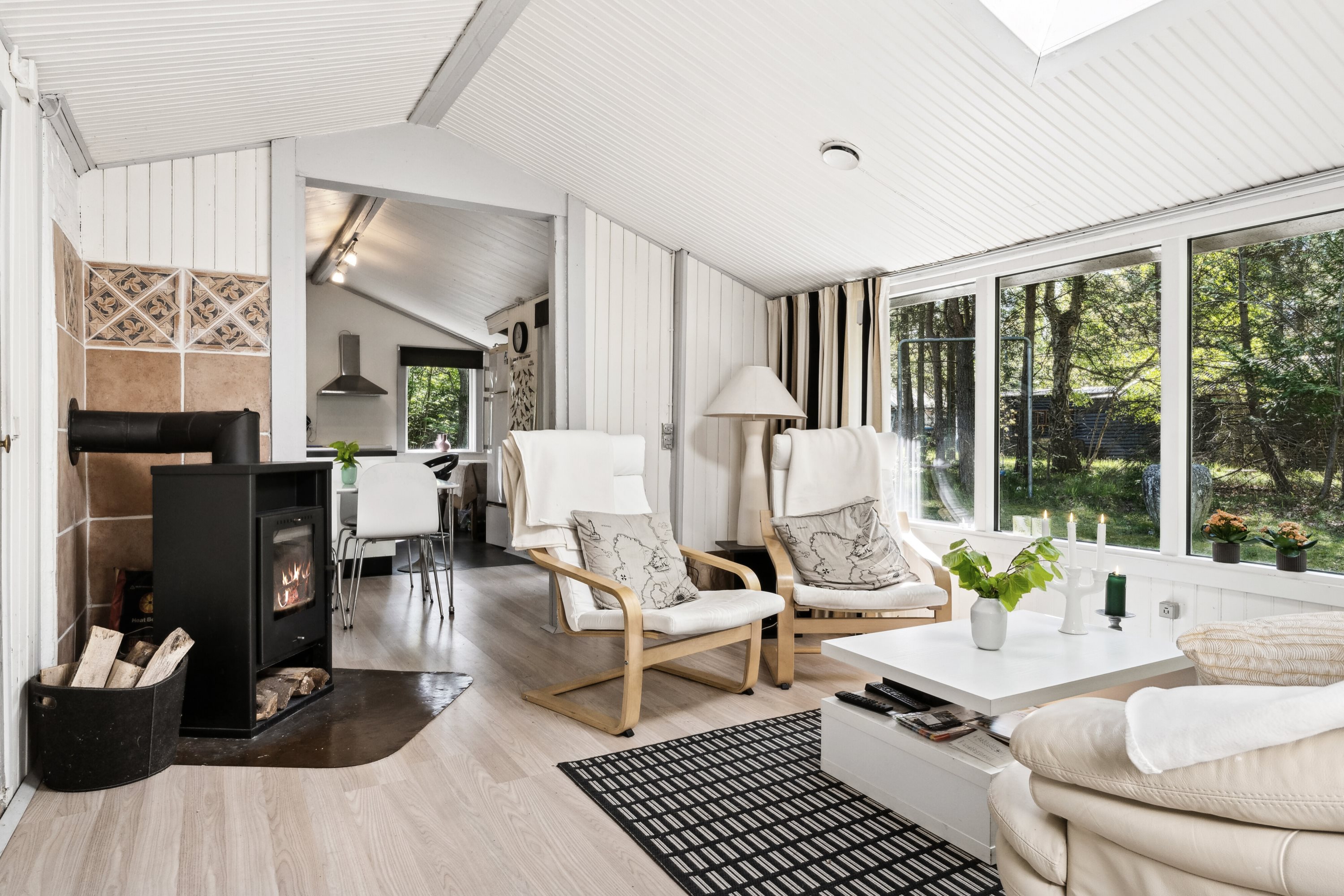 Fremhævet stue billede i fuldskærmstilstand. Billede af Rønnebærvej 4A, 4500 Nykøbing Sj