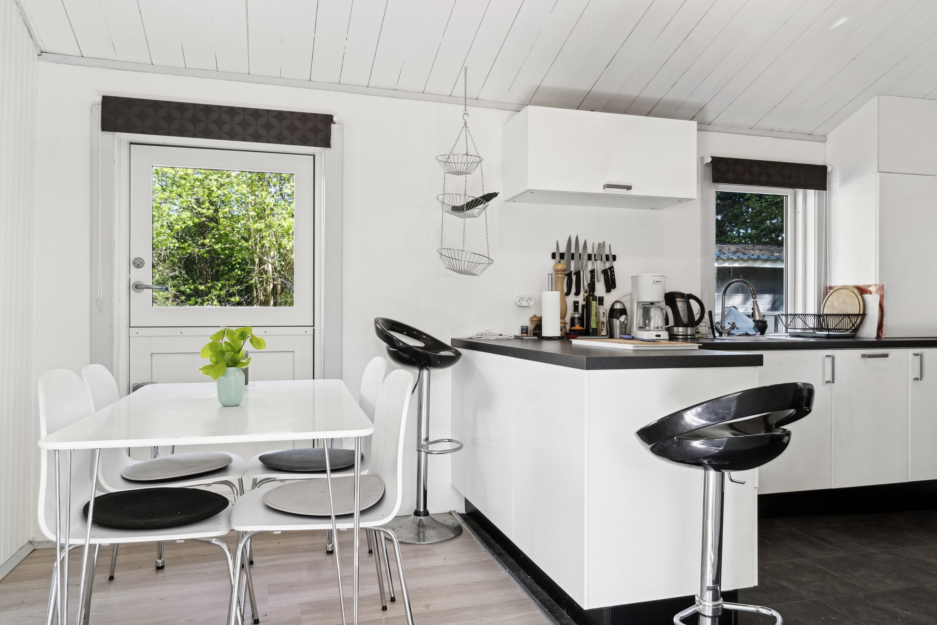 Fremhævet køkken billede i fuldskærmstilstand. Billede af Rønnebærvej 4A, 4500 Nykøbing Sj