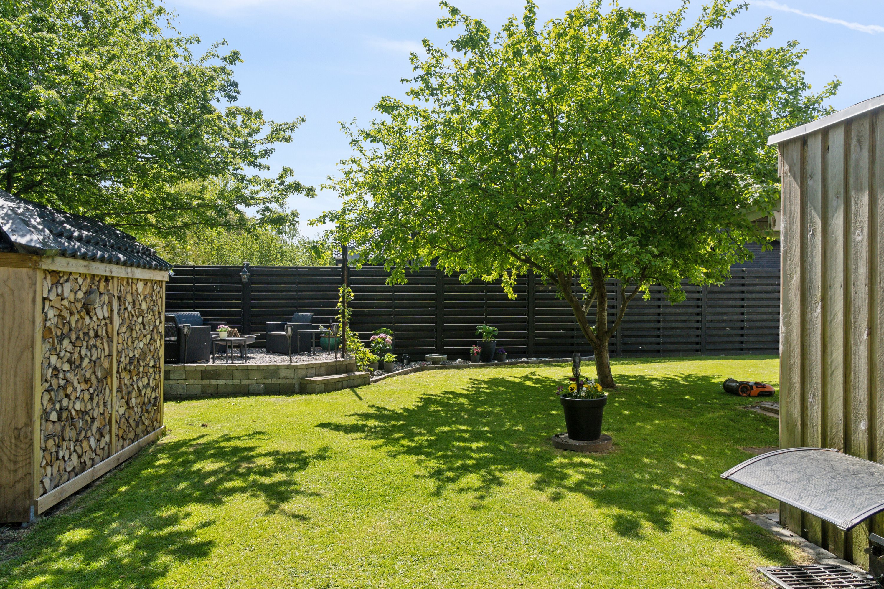 Fremhævet udendørs billede i fuldskærmstilstand. Billede af Fasanvænget 36, 4040 Jyllinge