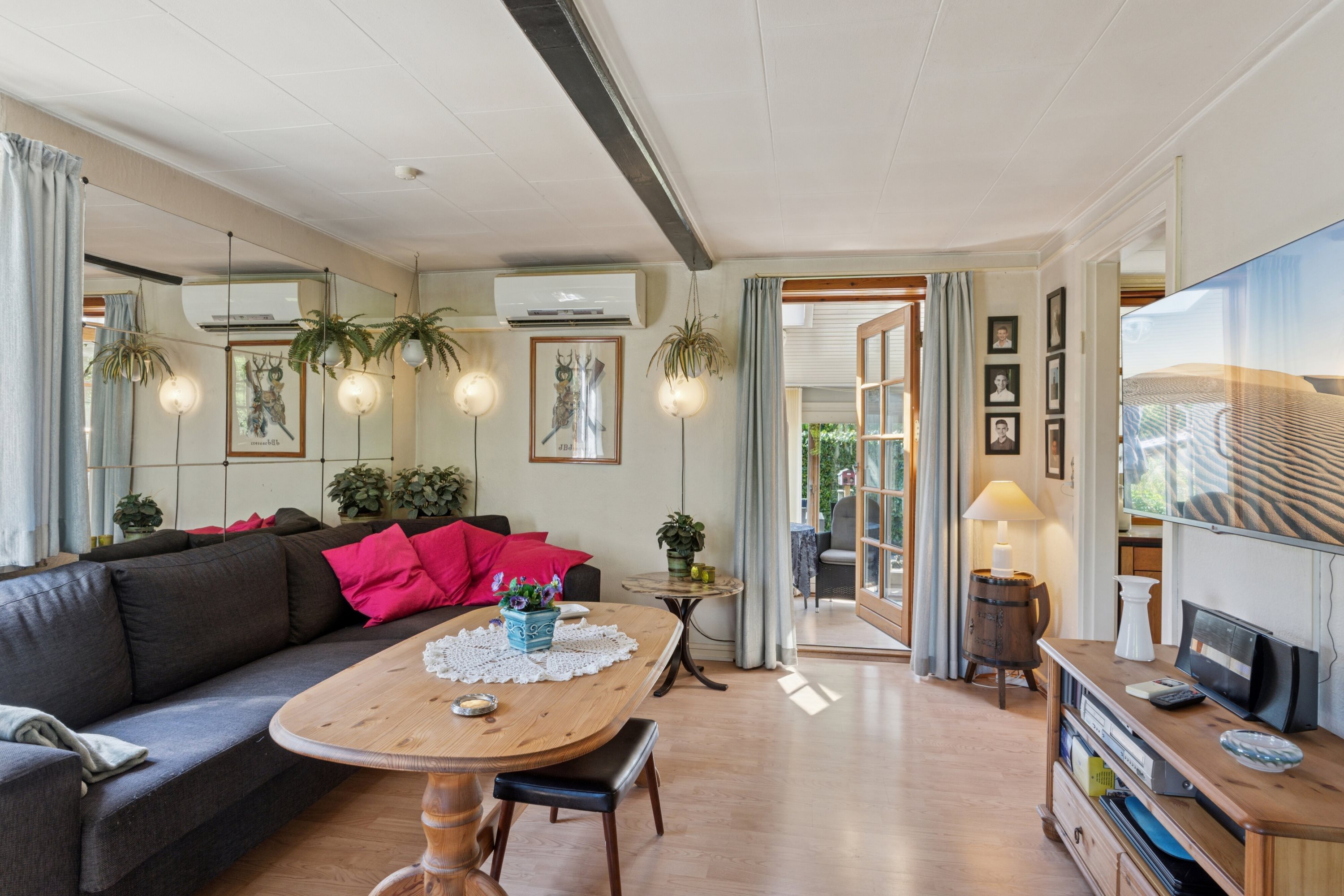 Fremhævet stue billede i fuldskærmstilstand. Billede af Bakkebøllevej 102, 4760 Vordingborg