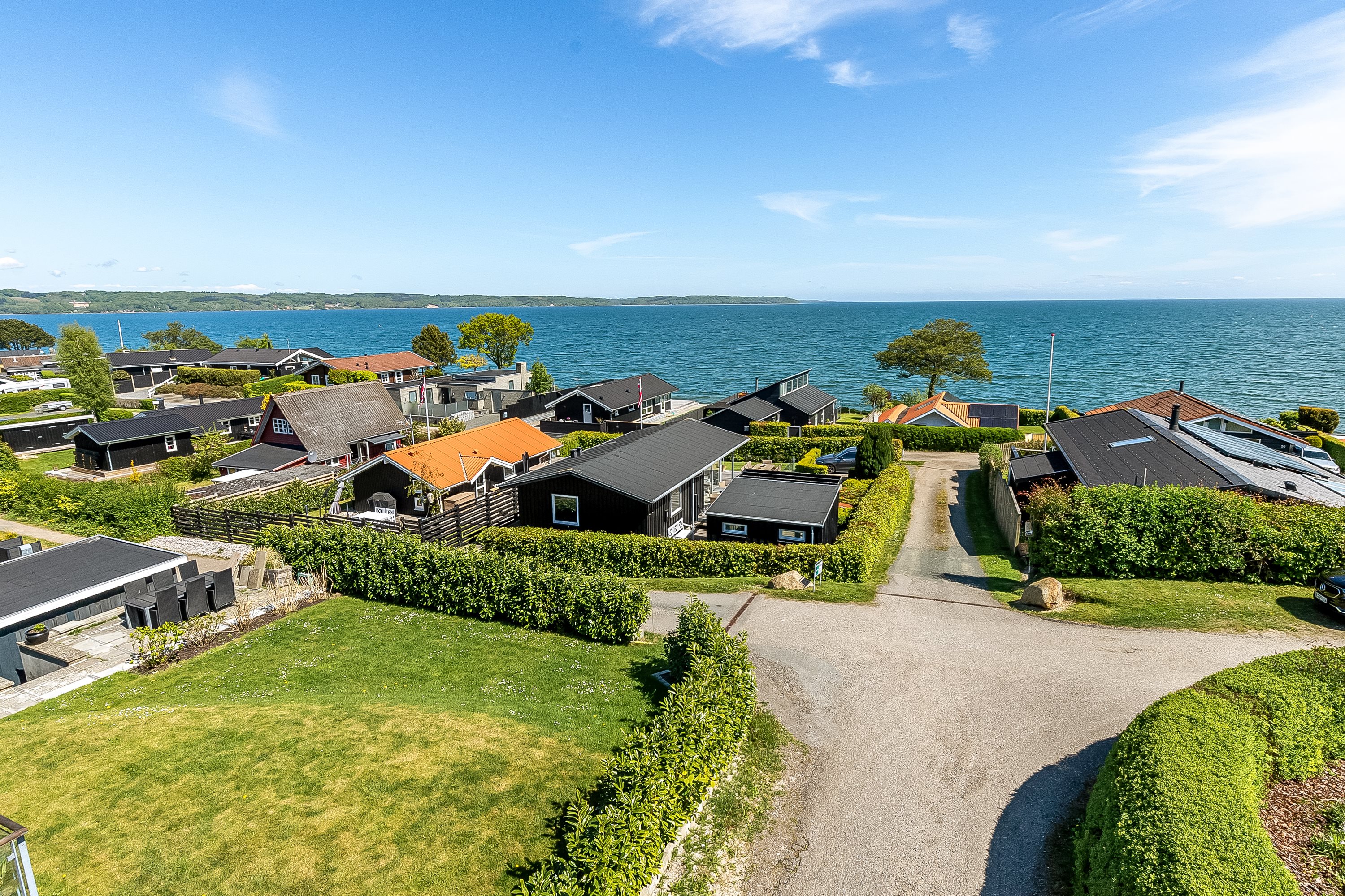 Fremhævet mastefoto billede i fuldskærmstilstand. Billede af Violvej 5, Mørkholt, 7080 Børkop