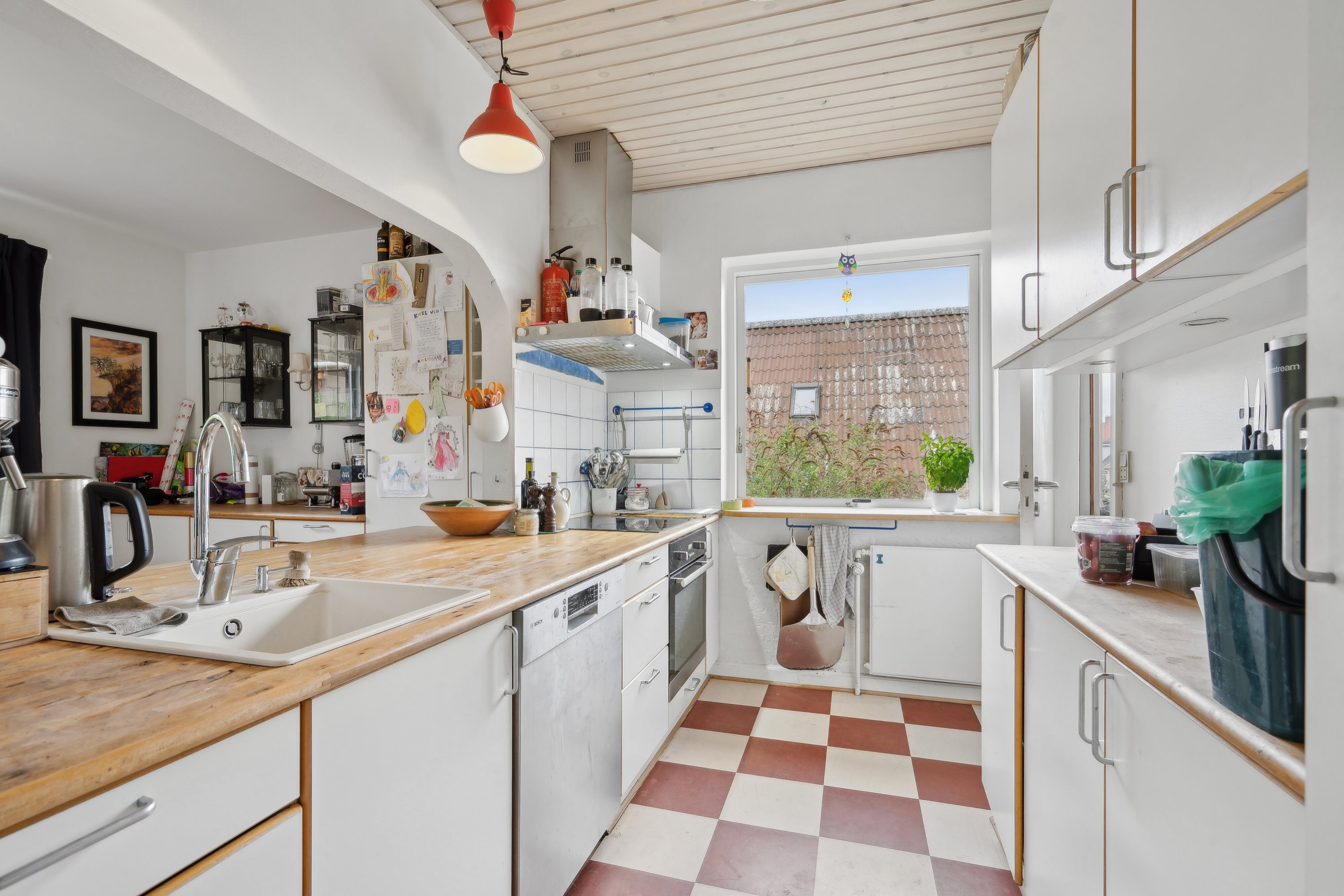 Fremhævet køkken billede i fuldskærmstilstand. Billede af Bruuns Alle 14, 5700 Svendborg