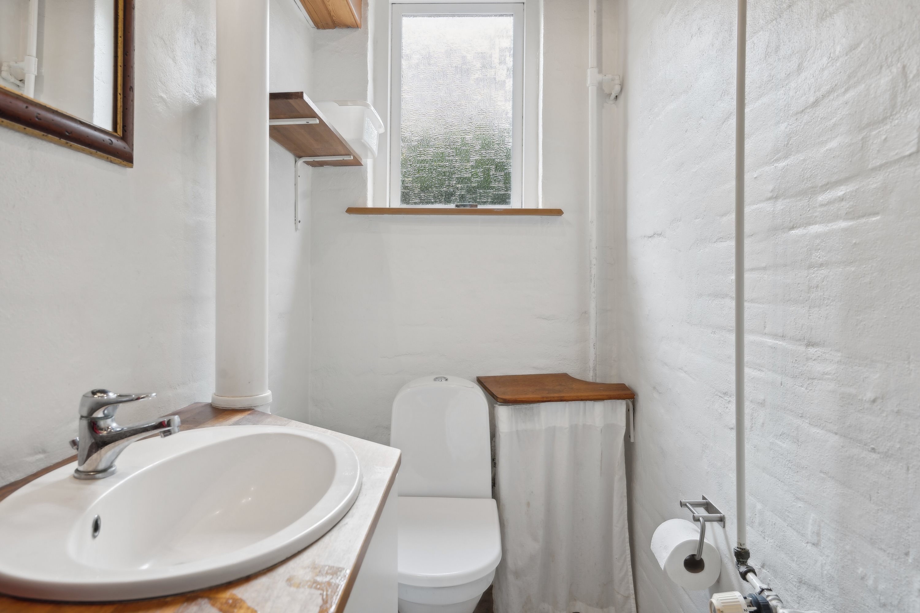 Fremhævet badeværelse billede i fuldskærmstilstand. Billede af Bruuns Alle 14, 5700 Svendborg