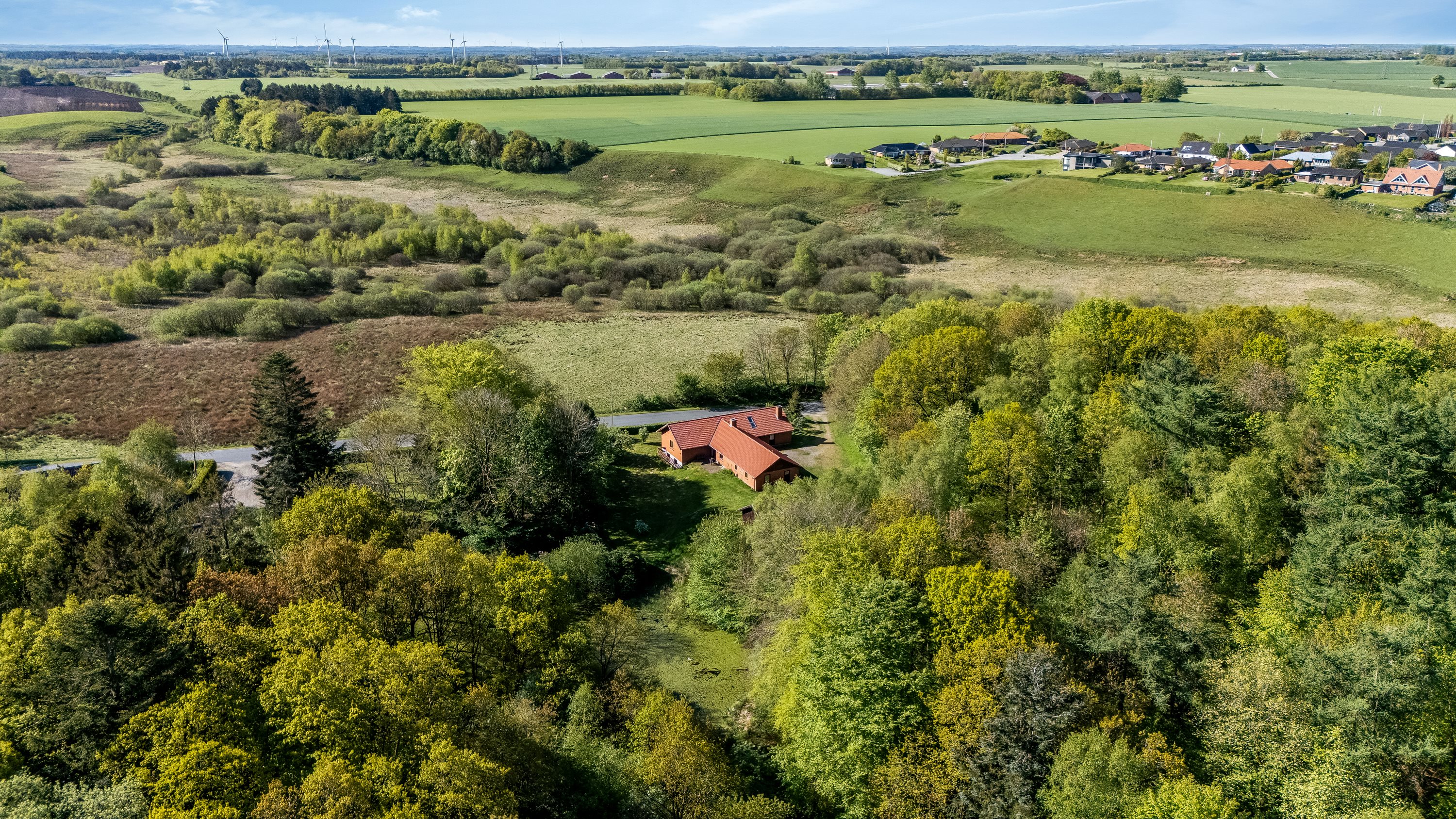 Fremhævet luftfoto billede i fuldskærmstilstand. Billede af Trabjergvej 1, 7500 Holstebro