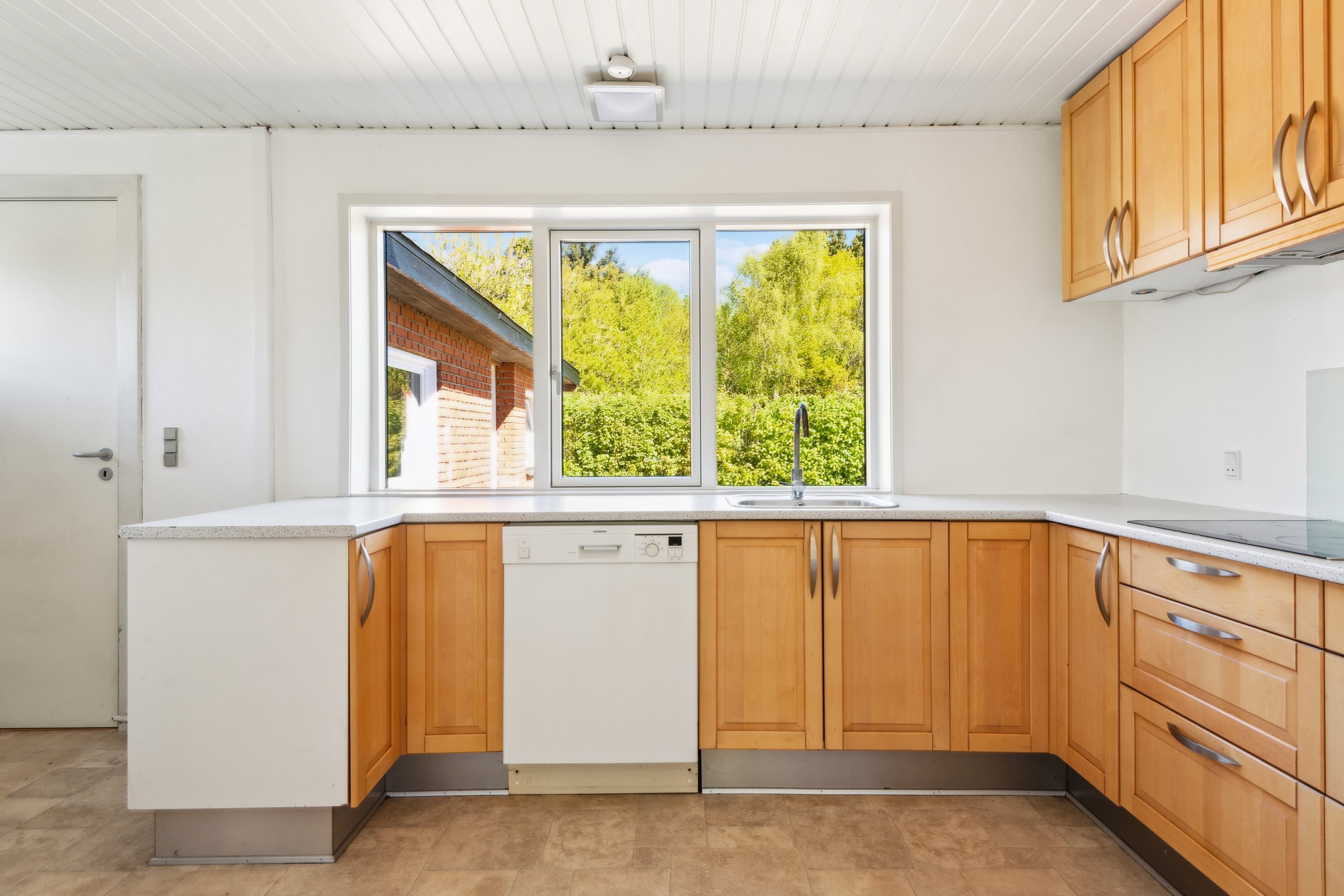 Fremhævet køkken billede i fuldskærmstilstand. Billede af Nymøllevej 30, Barmer, 9240 Nibe