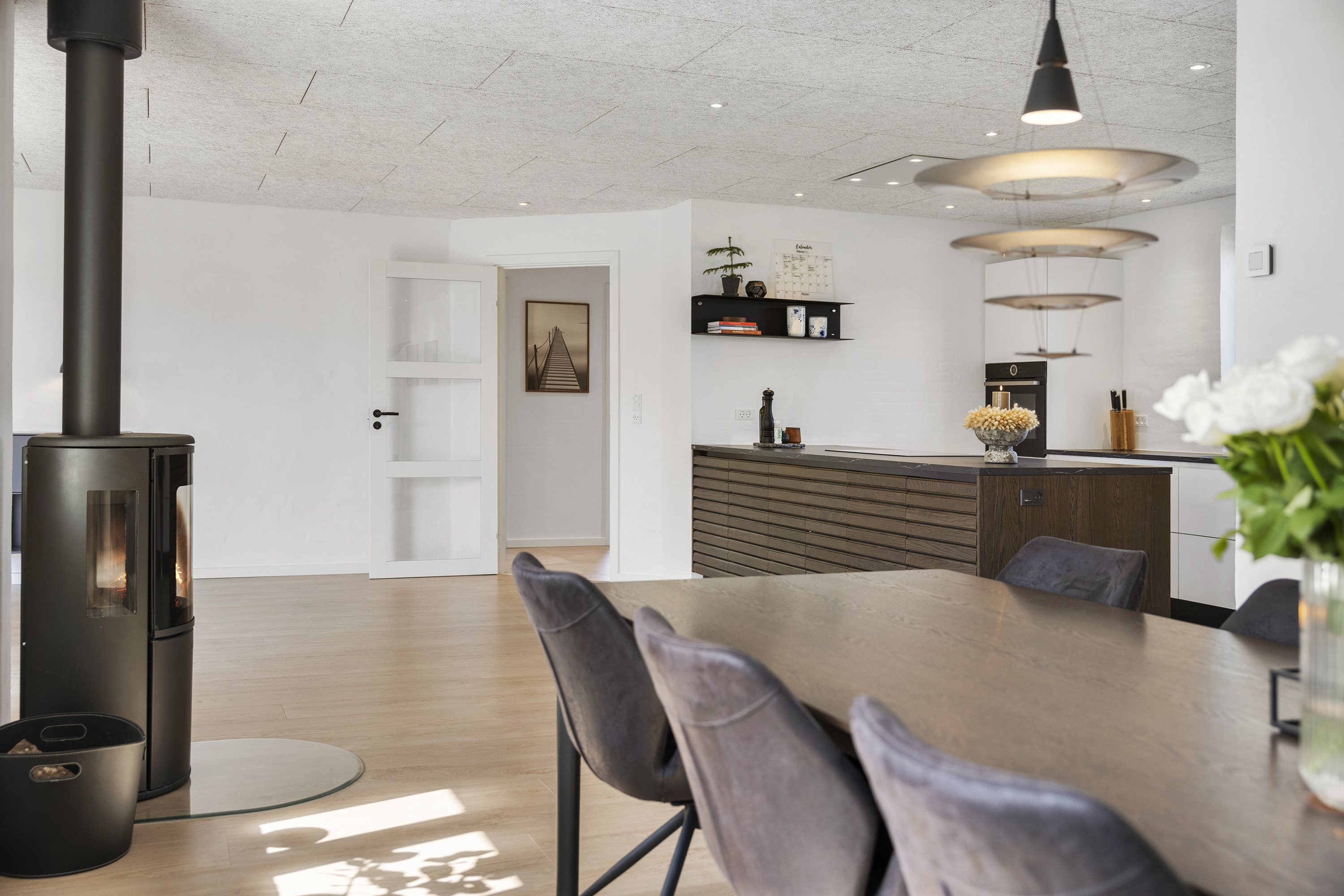 Fremhævet stue billede i fuldskærmstilstand. Billede af Gustav Wieds Vej 1, 9900 Frederikshavn