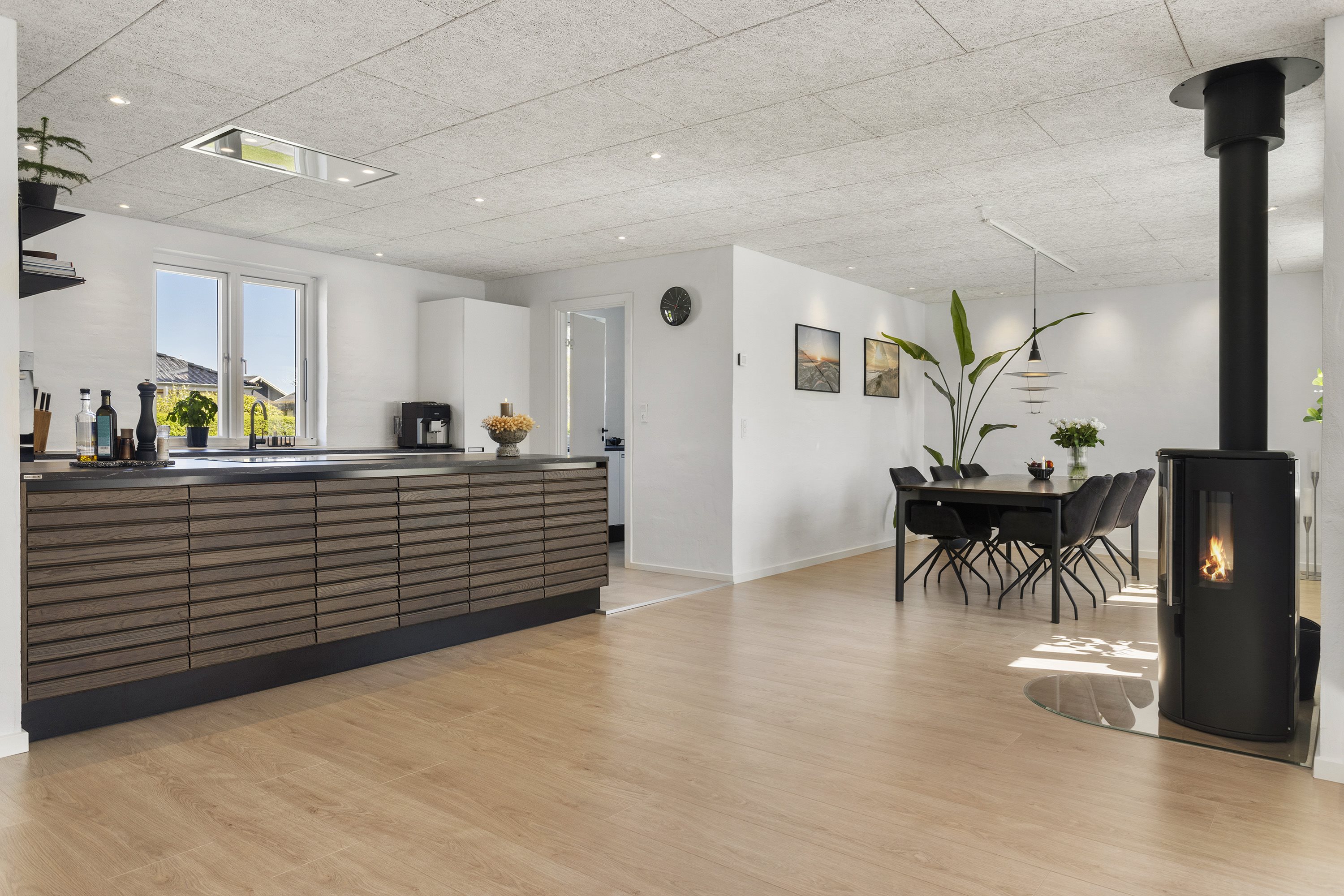 Fremhævet køkken billede i fuldskærmstilstand. Billede af Gustav Wieds Vej 1, 9900 Frederikshavn