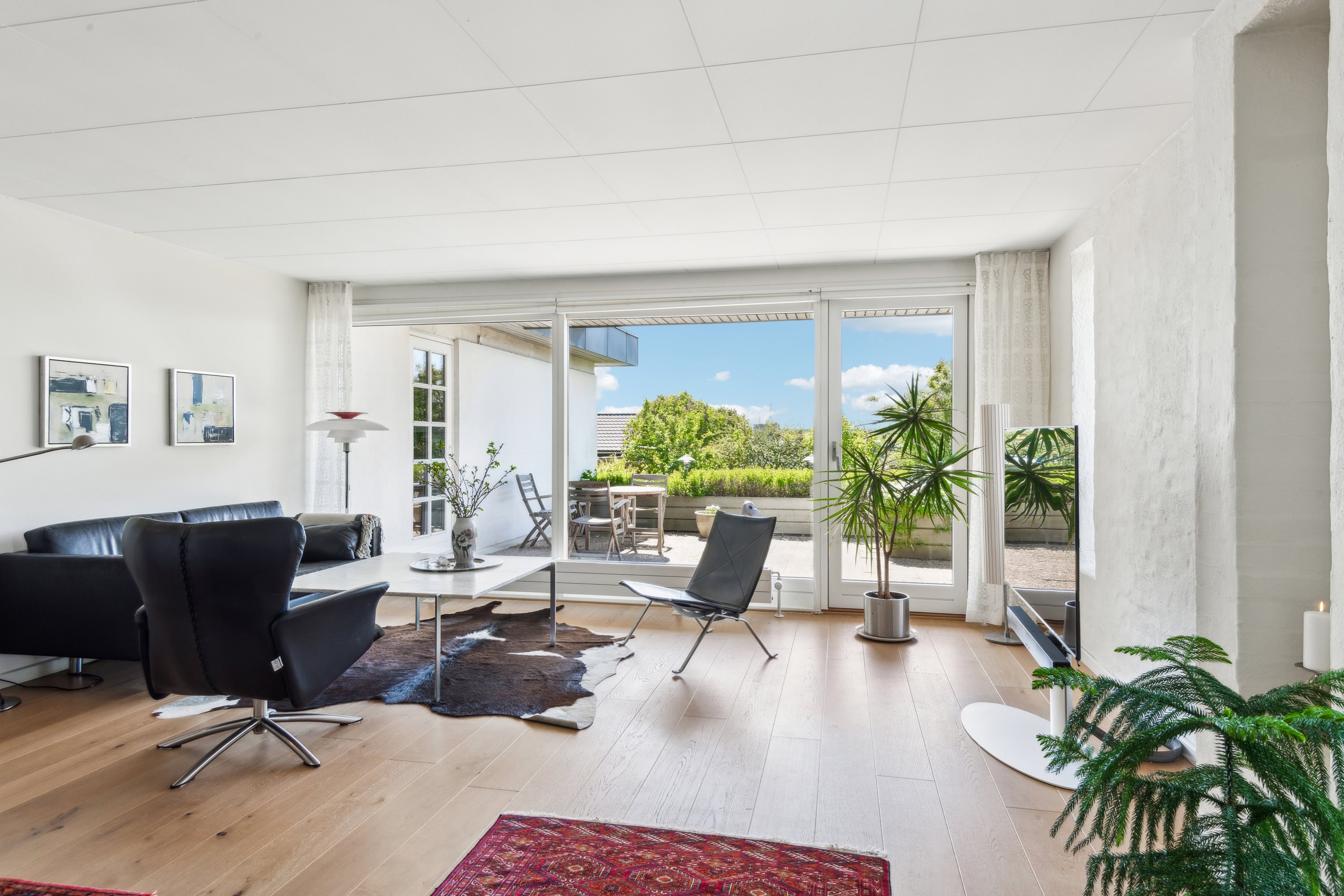 Fremhævet stue billede i fuldskærmstilstand. Billede af Johan Skjoldborgs Vej 37, 9200 Aalborg SV