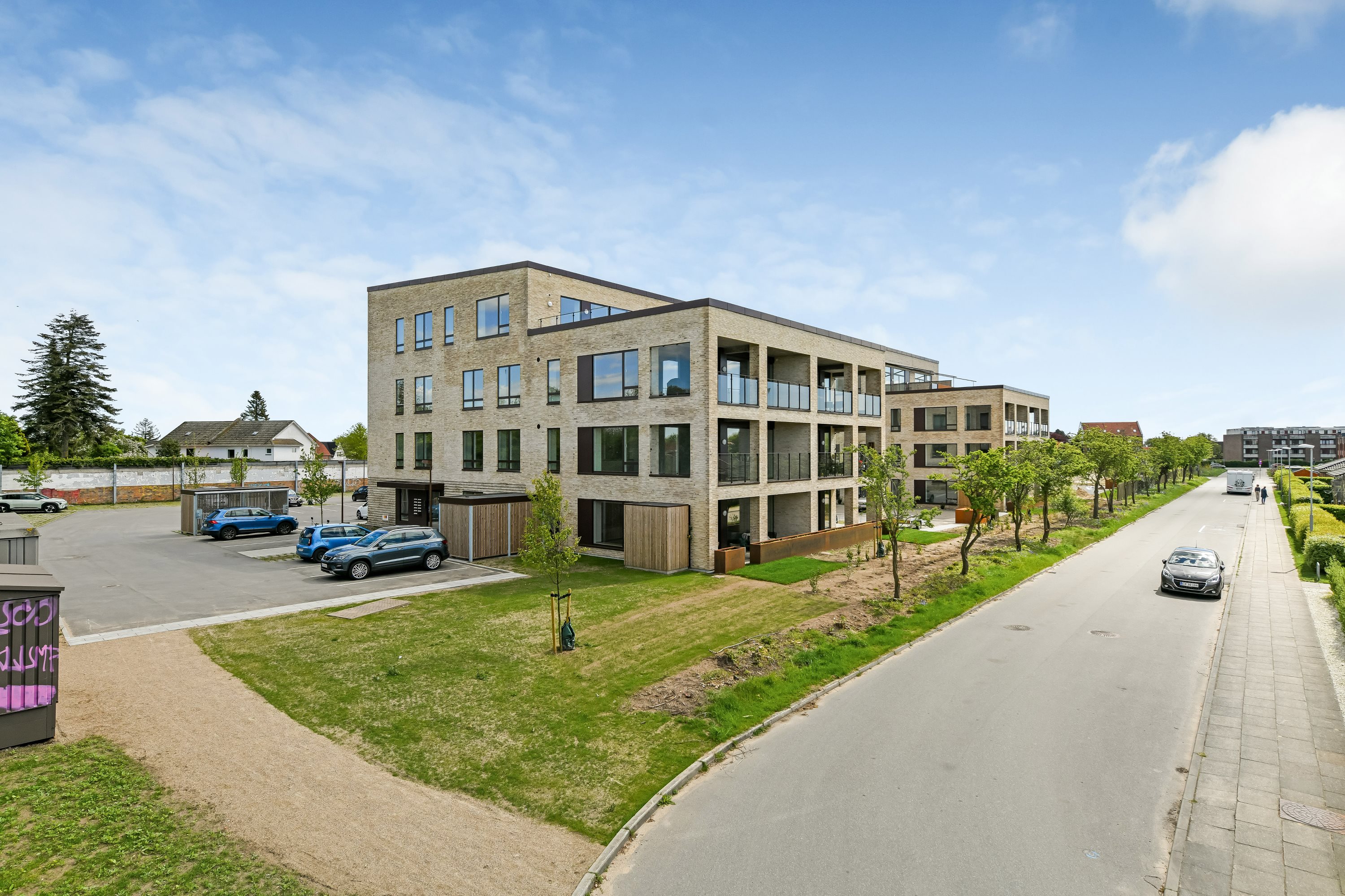 Miniaturebillede 1: ejendommen. Billede af Schaubparken 10, st.. 1., 6700 Esbjerg