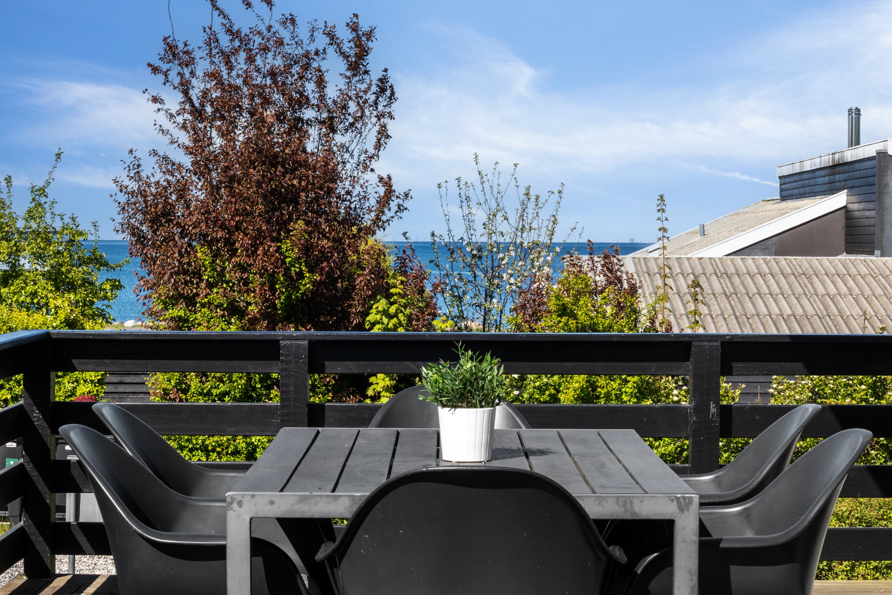 Fremhævet terrasse billede i fuldskærmstilstand. Billede af Brinken 250, 4671 Strøby