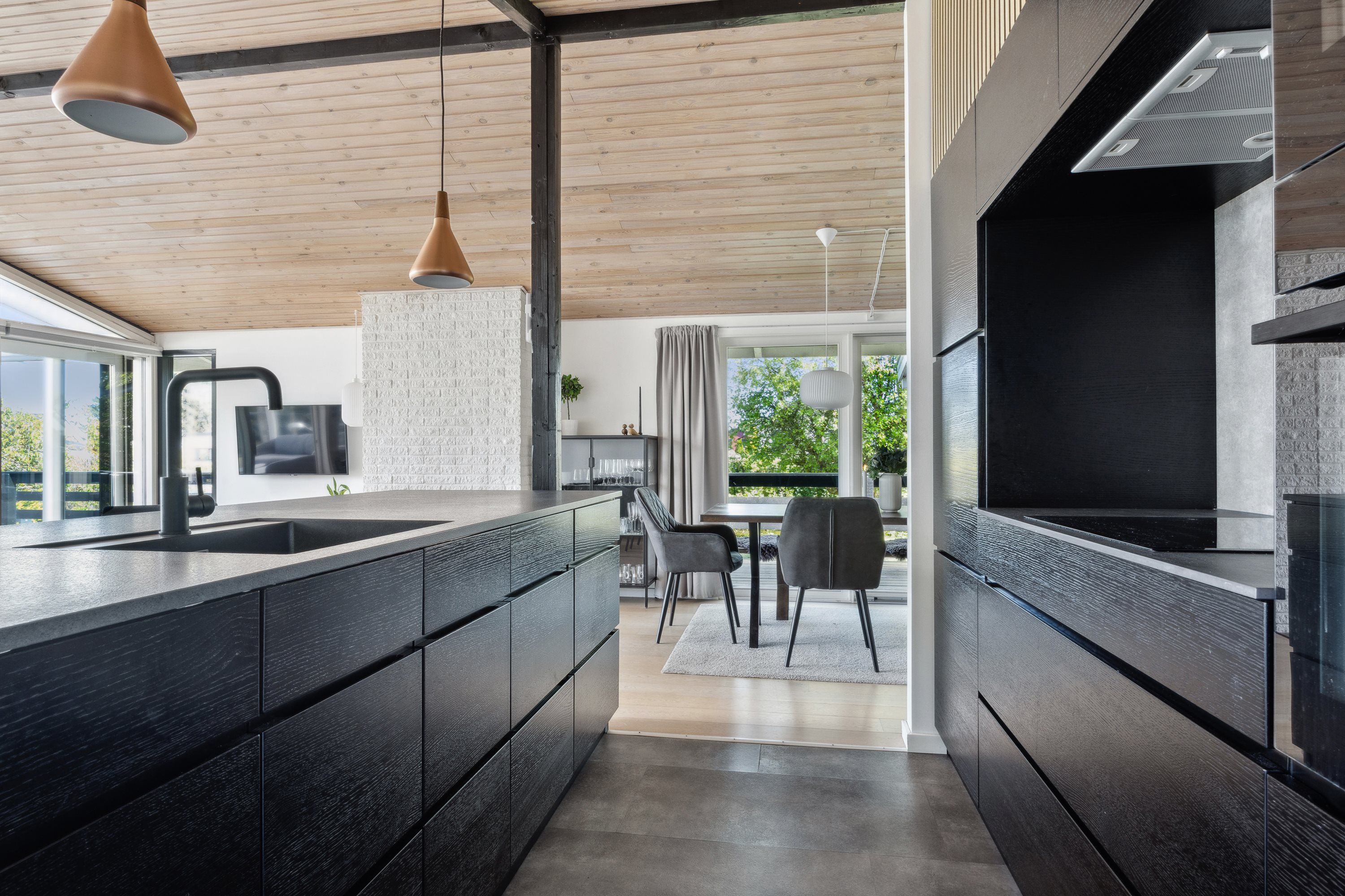 Fremhævet køkken billede i fuldskærmstilstand. Billede af Brinken 250, 4671 Strøby