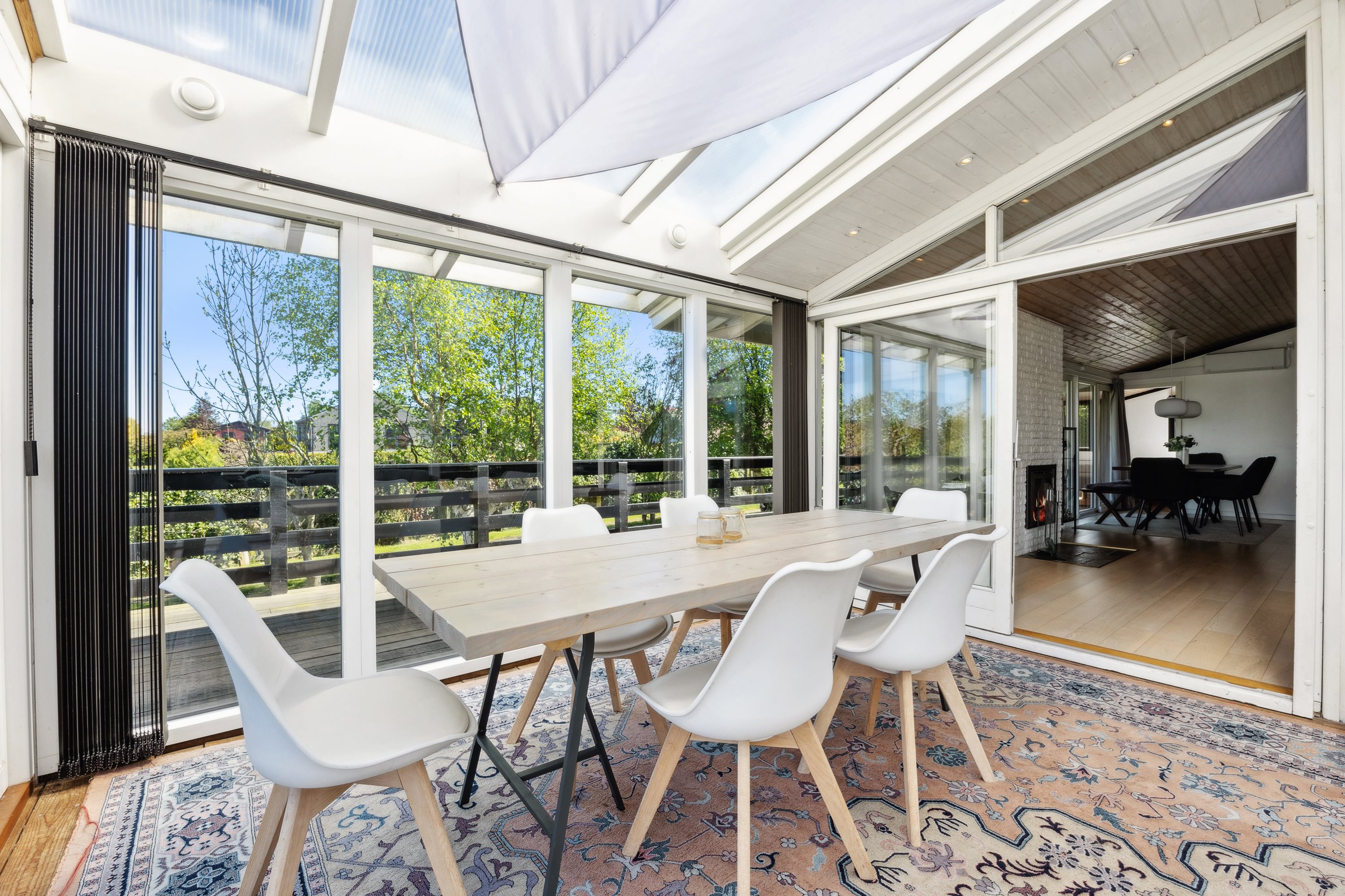 Fremhævet stue billede i fuldskærmstilstand. Billede af Brinken 250, 4671 Strøby